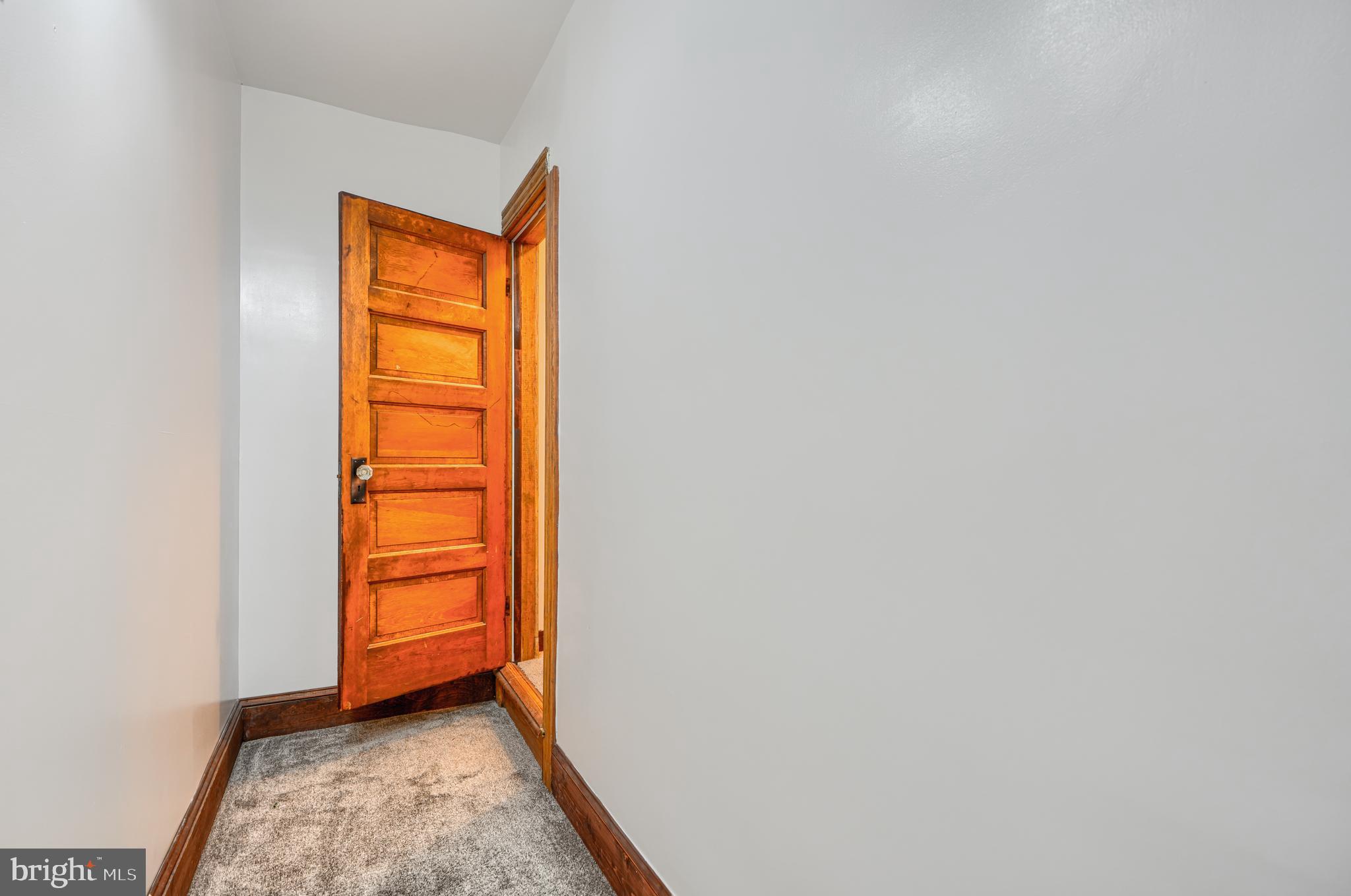 ROSEDALE - Commercial Sale