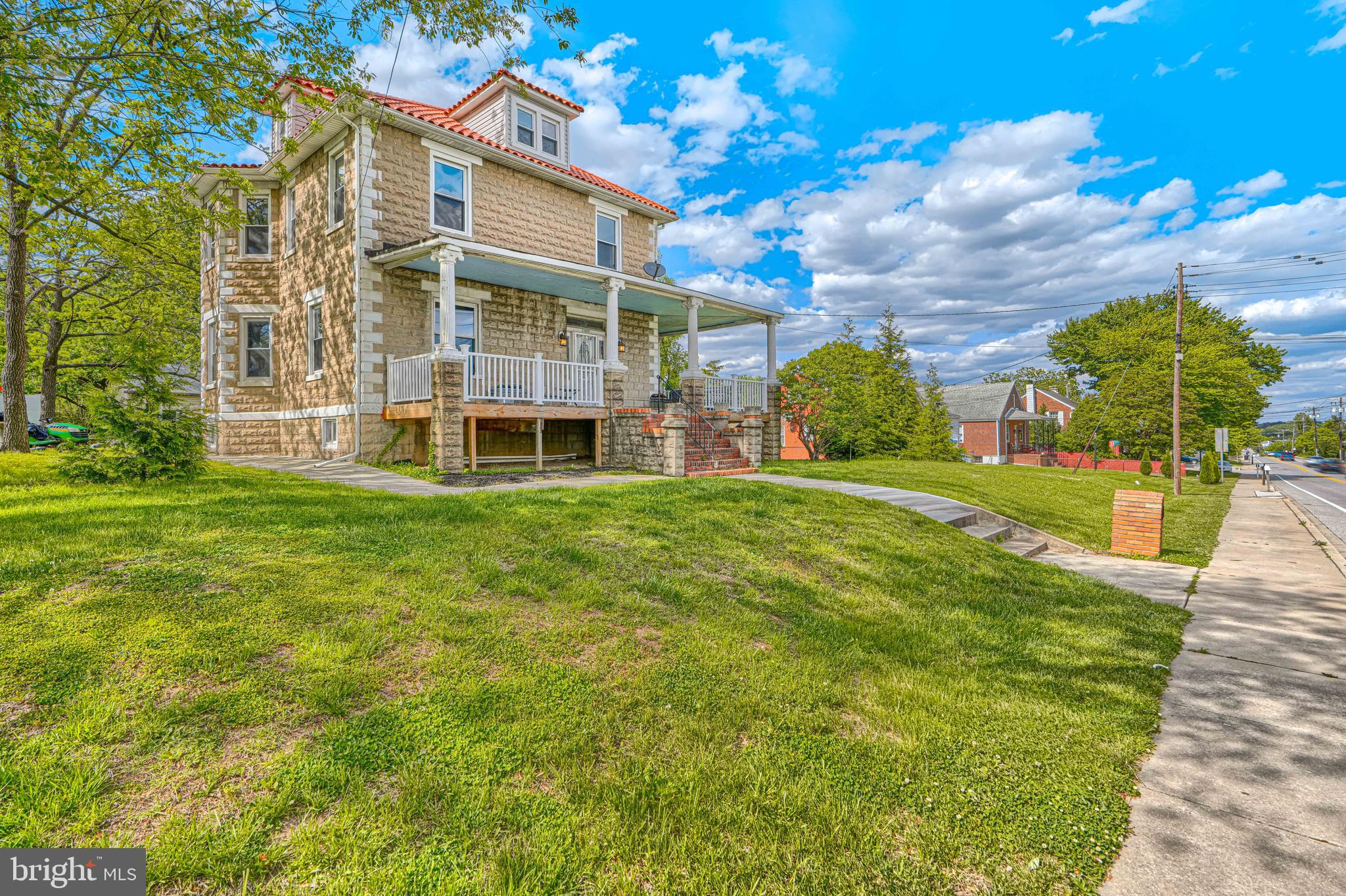 ROSEDALE - Commercial Sale