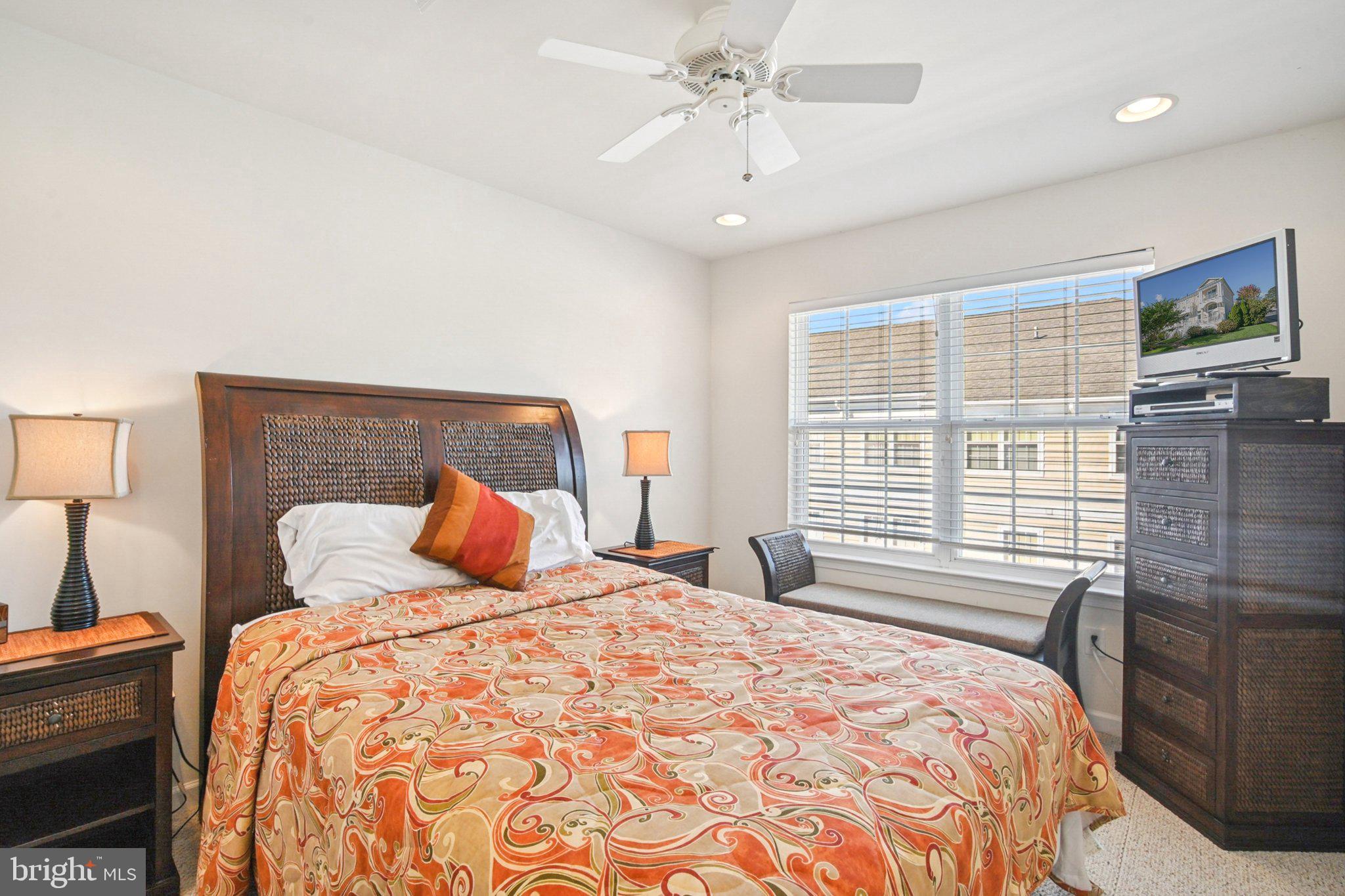 BAYSIDE AT BETHANY LAKES - Residential