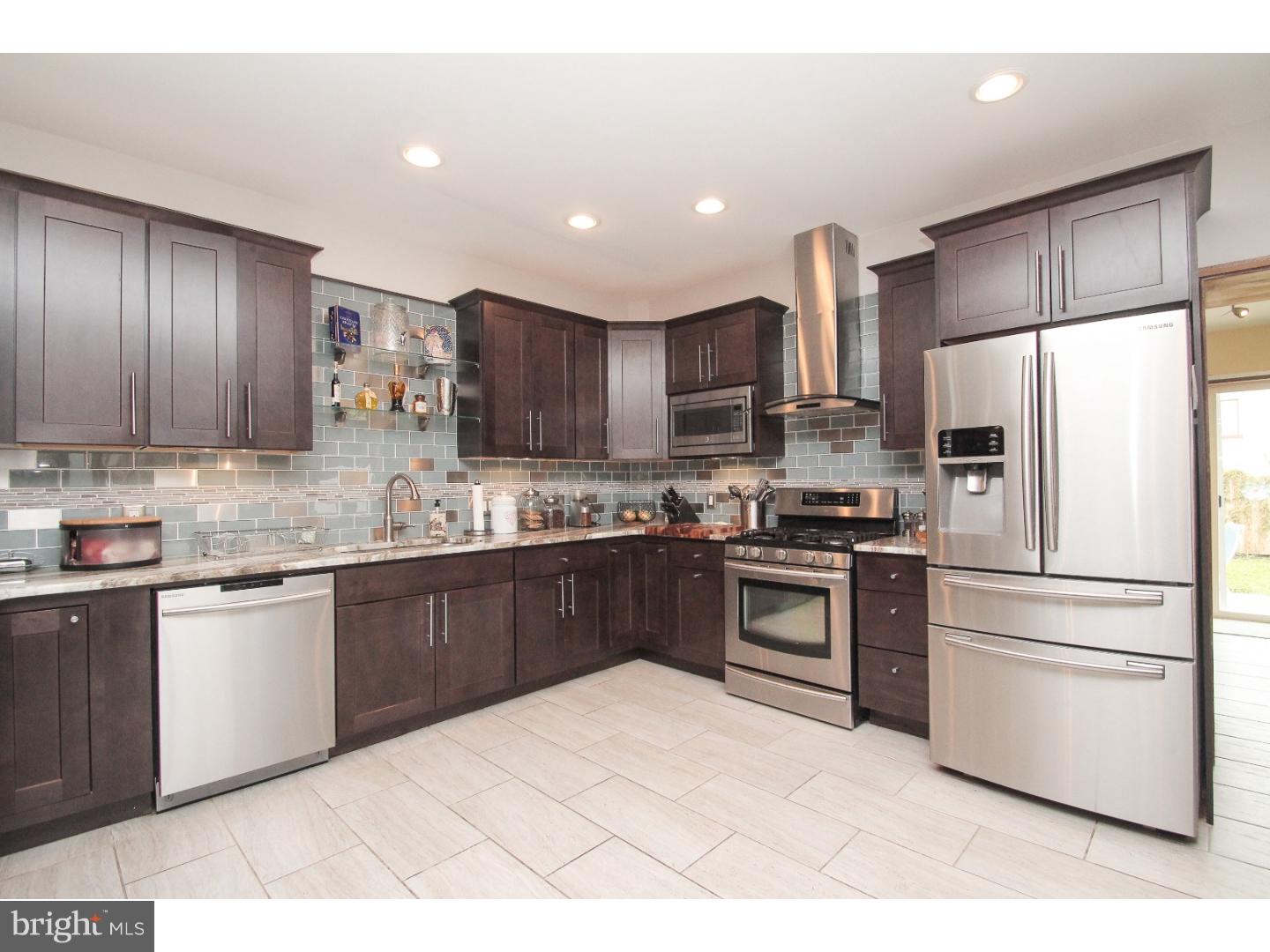 BRIDESBURG - Residential