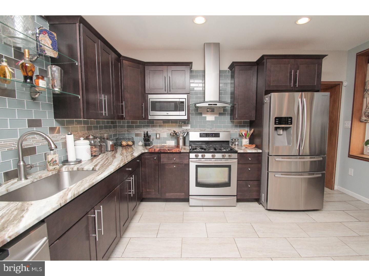 BRIDESBURG - Residential