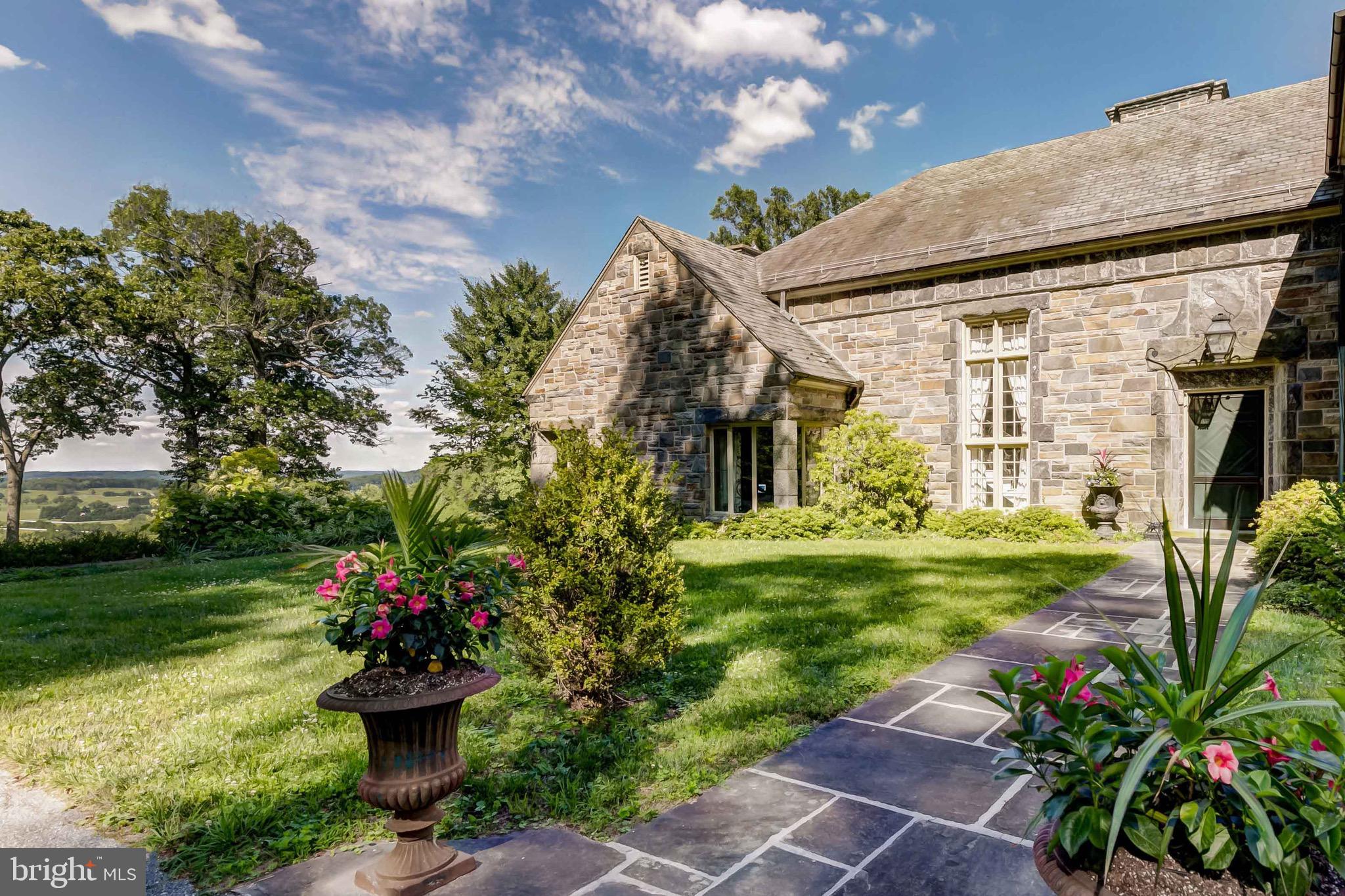 WORTHINGTON VALLEY - Farm