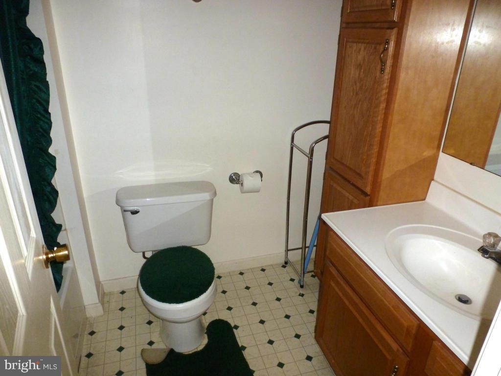 COLUMBIA - Commercial Sale