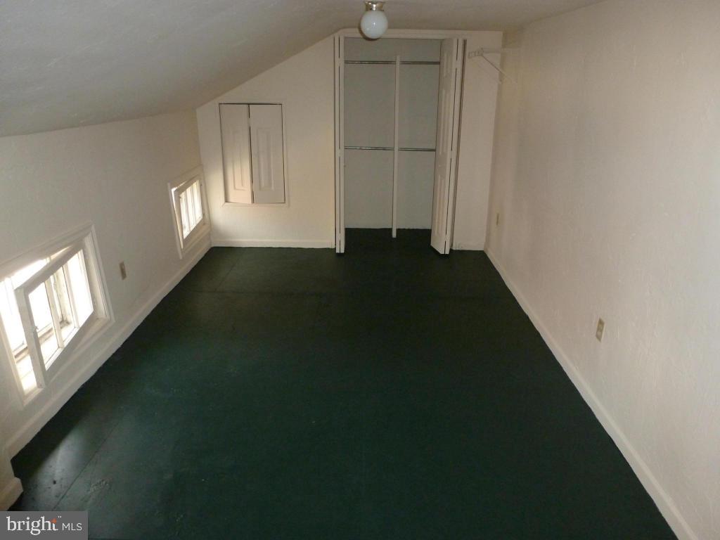 COLUMBIA - Commercial Sale