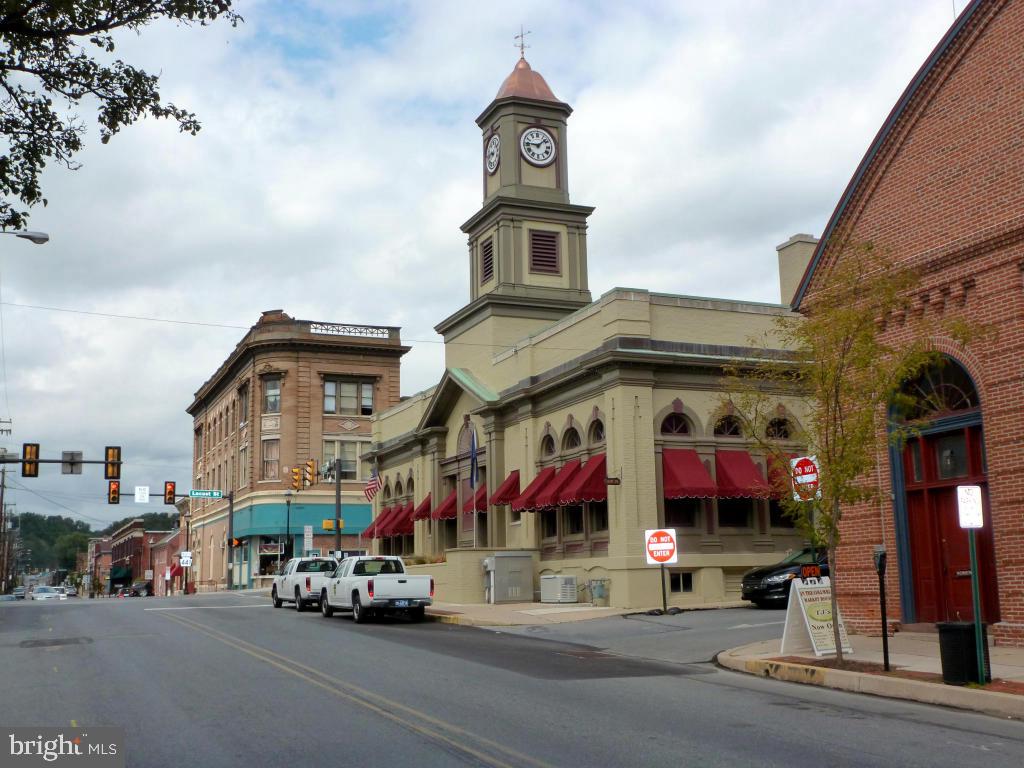 COLUMBIA - Commercial Sale