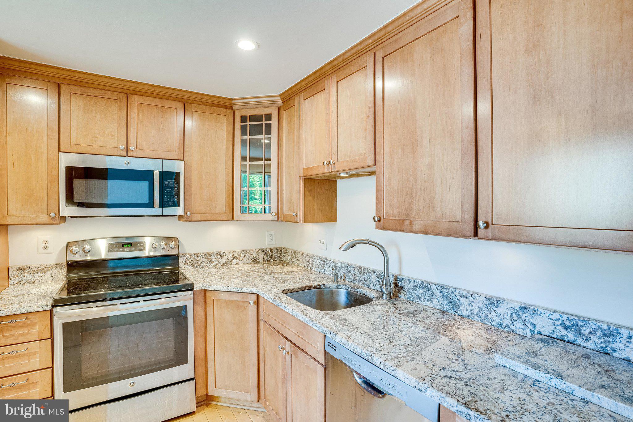 WUNDER'S CROSSROADS - Residential Lease