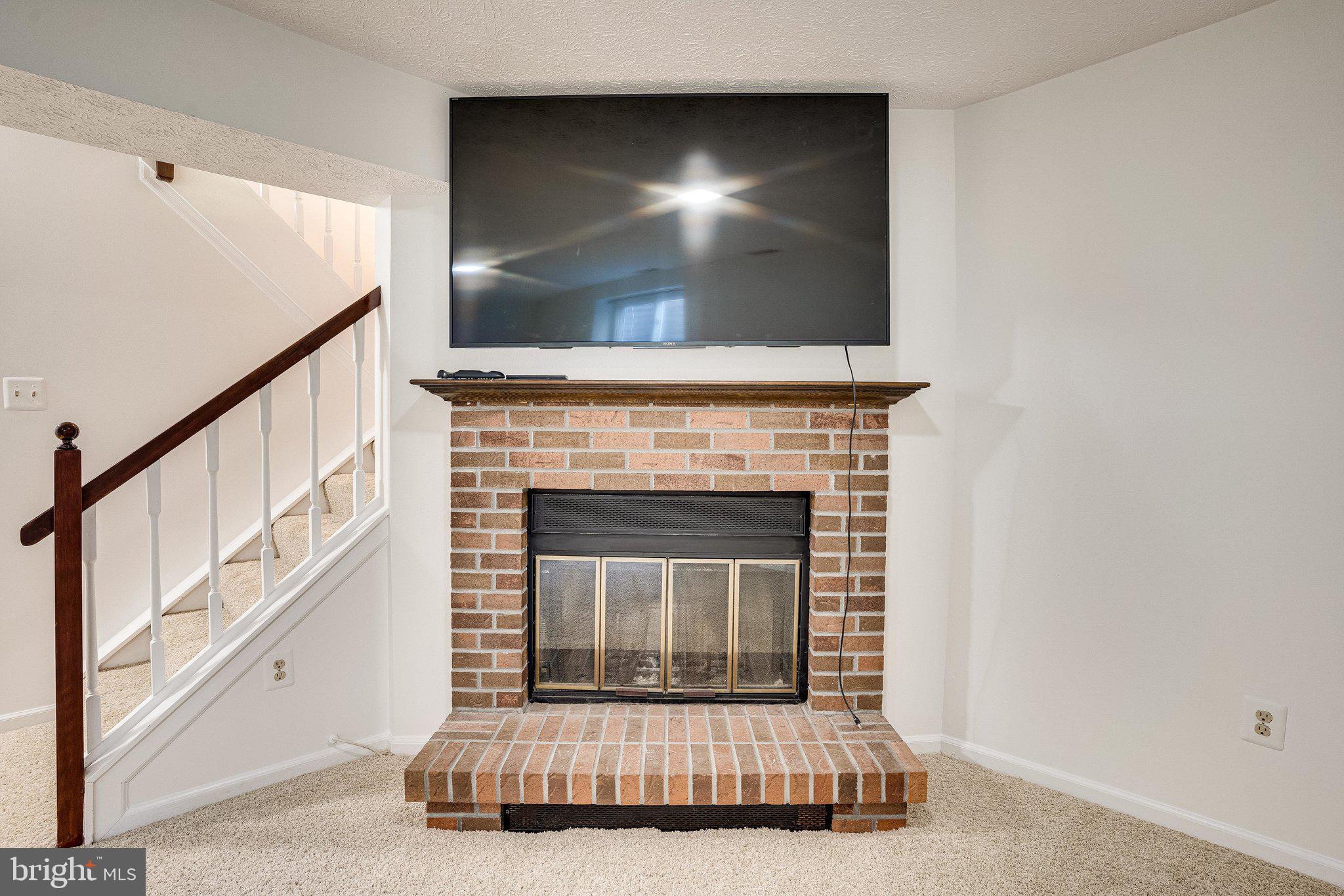 WUNDER'S CROSSROADS - Residential Lease