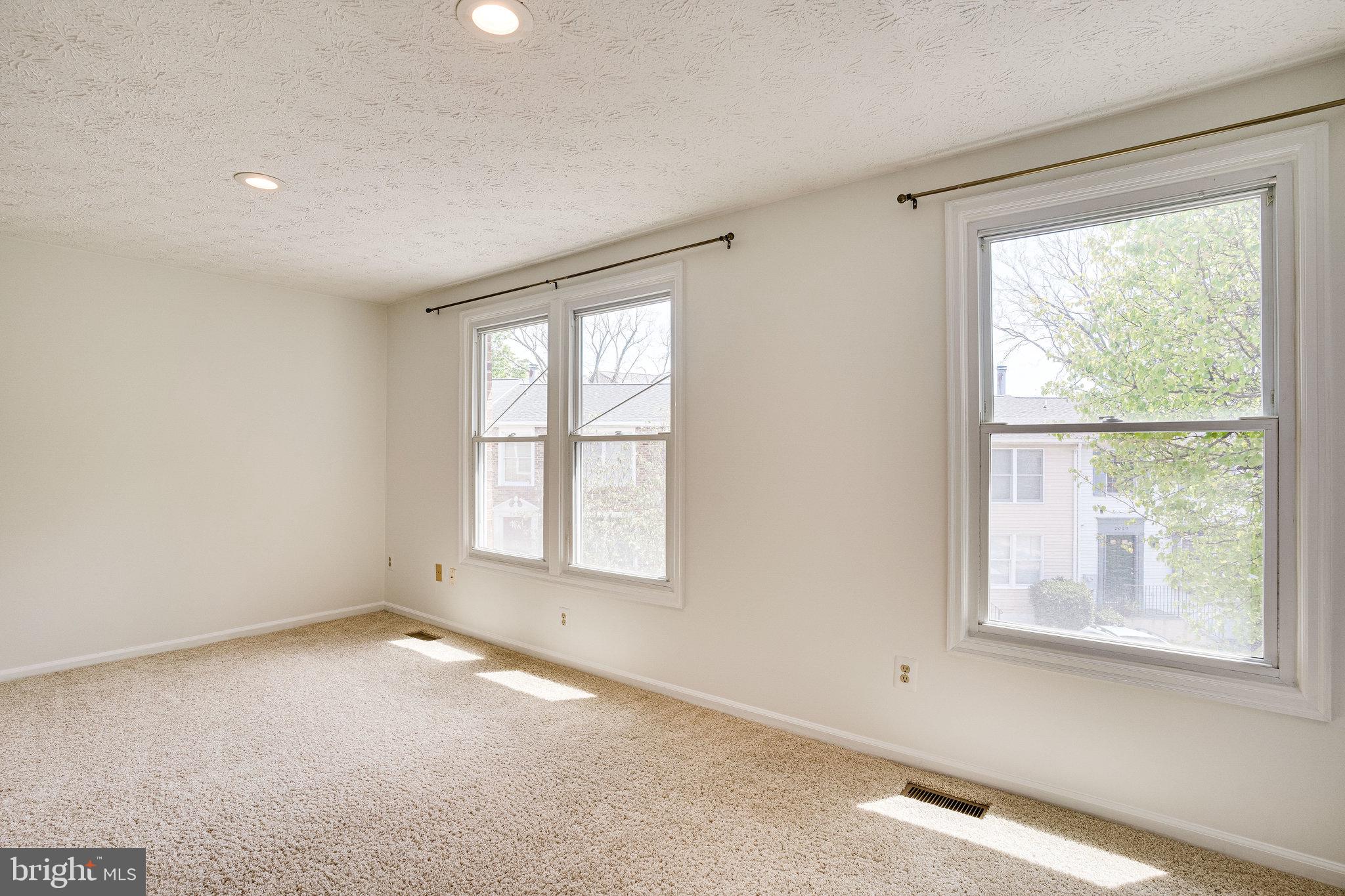 WUNDER'S CROSSROADS - Residential Lease