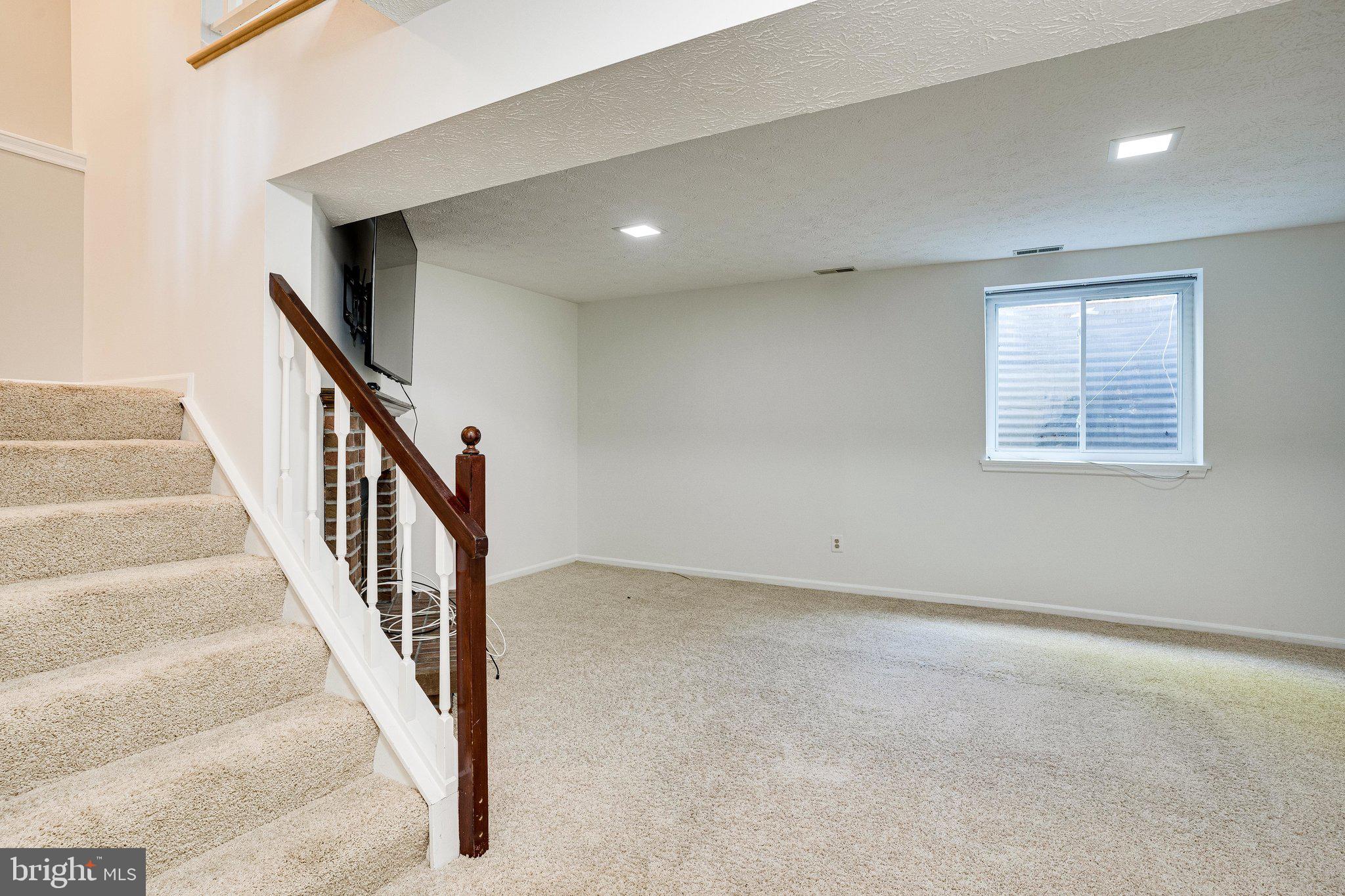 WUNDER'S CROSSROADS - Residential Lease