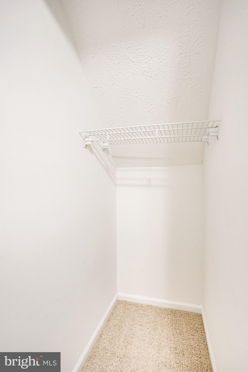 WUNDER'S CROSSROADS - Residential Lease