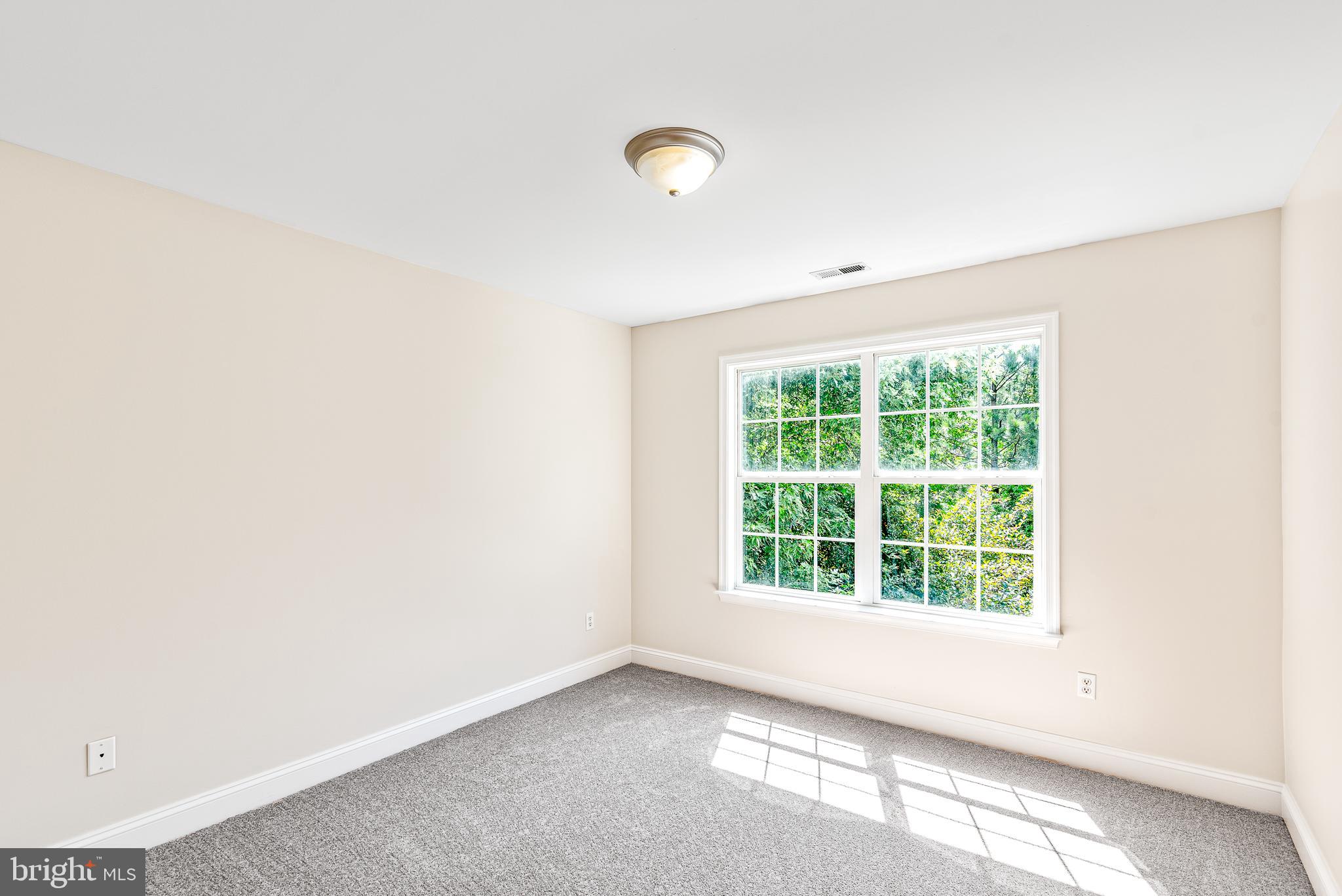 SCHOOLHOUSE COMMONS - Residential