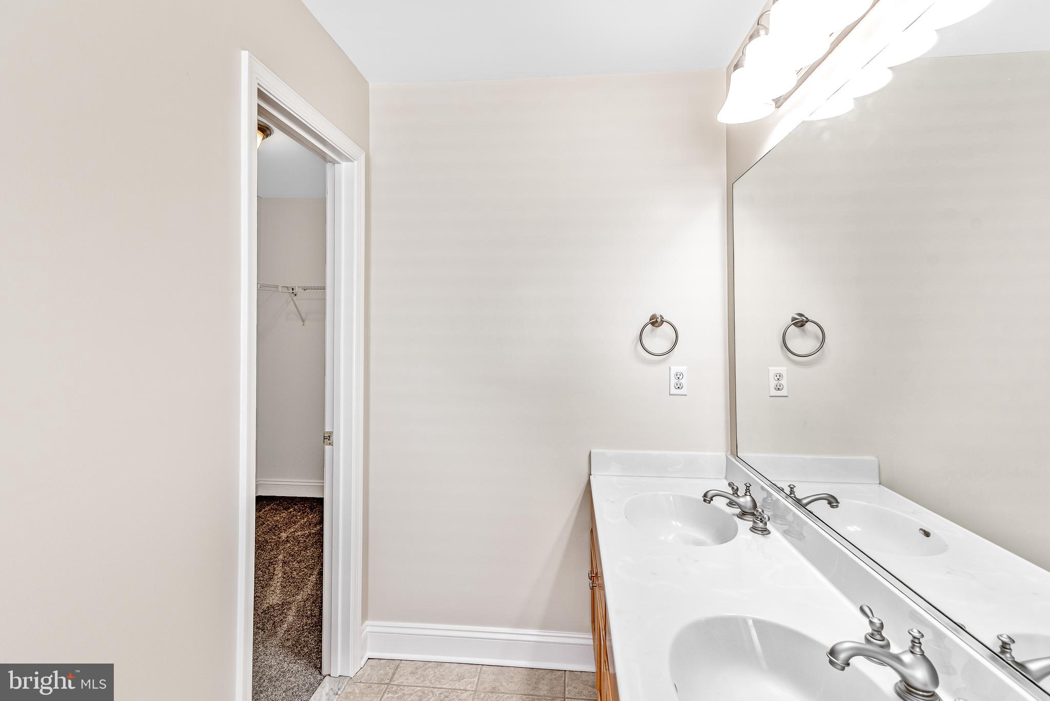 SCHOOLHOUSE COMMONS - Residential