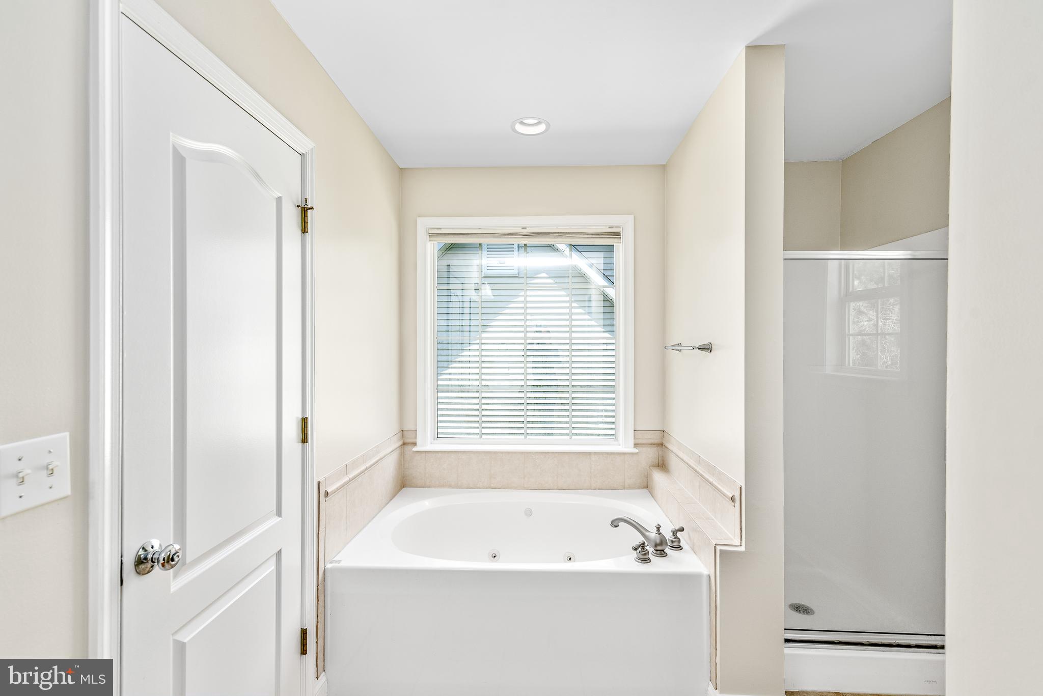 SCHOOLHOUSE COMMONS - Residential