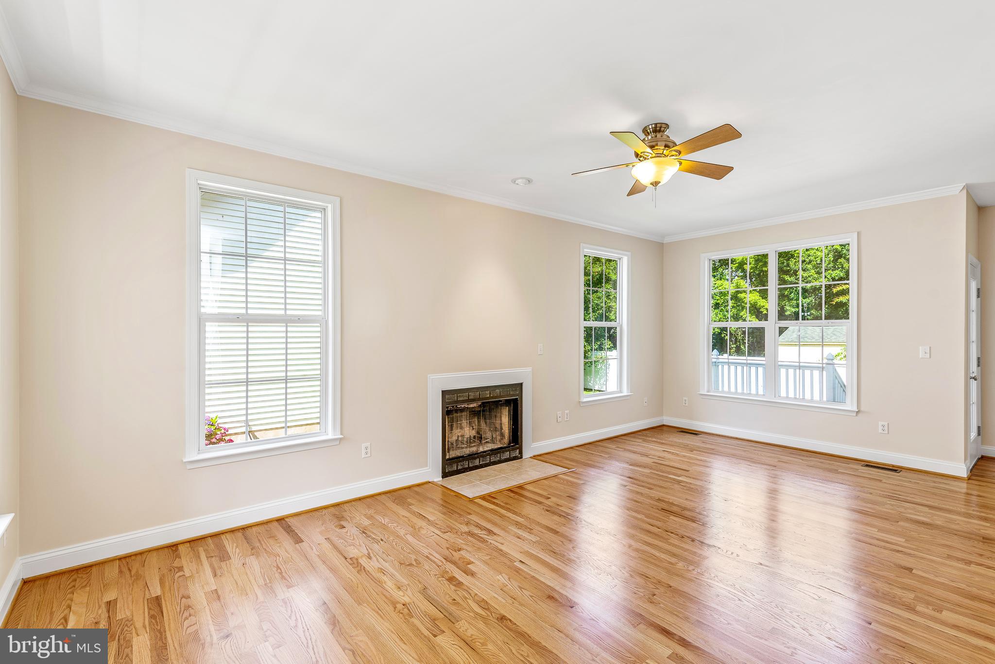 SCHOOLHOUSE COMMONS - Residential