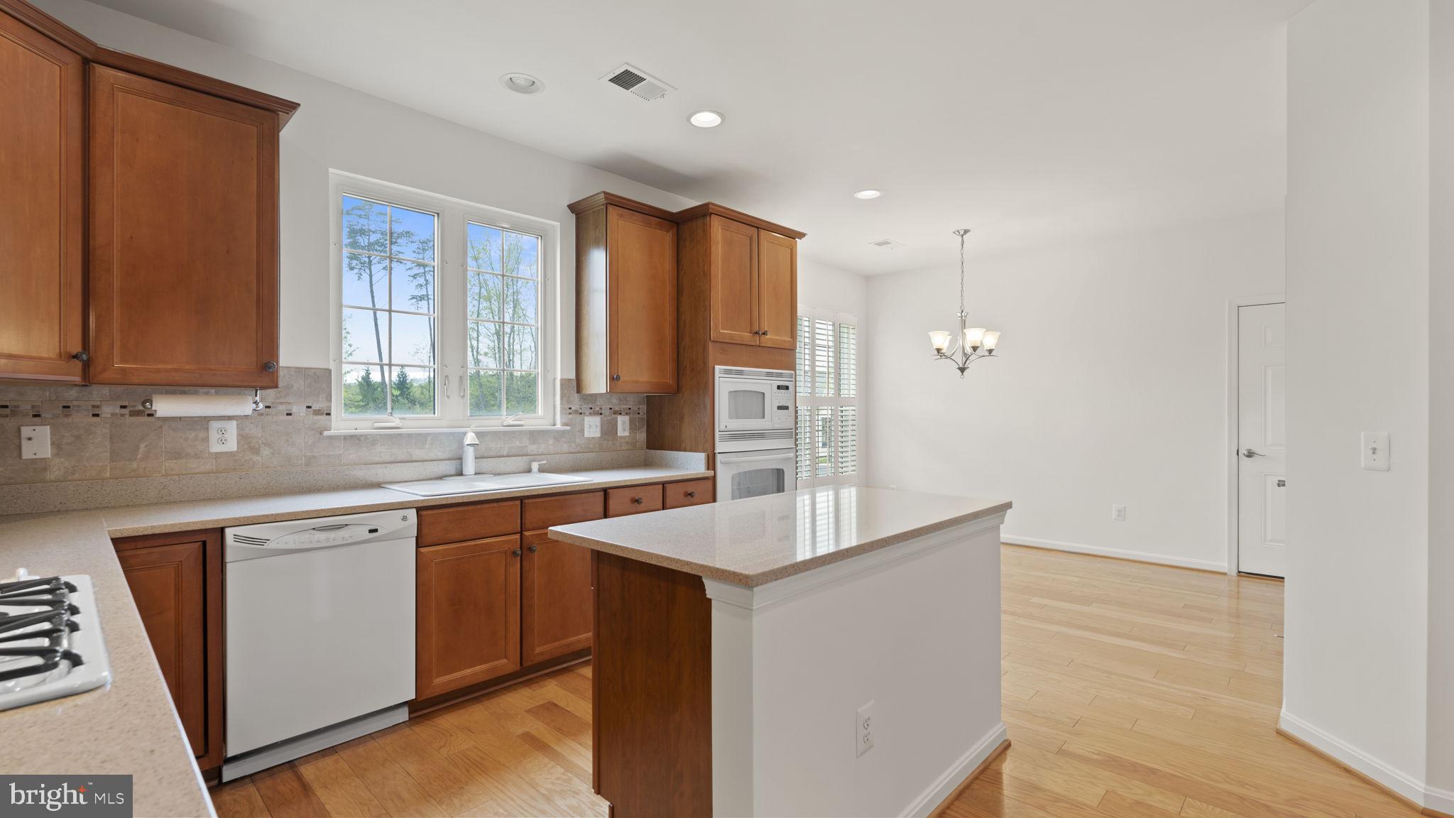 FOUR SEASONS AT HISTORIC VA - Residential Lease