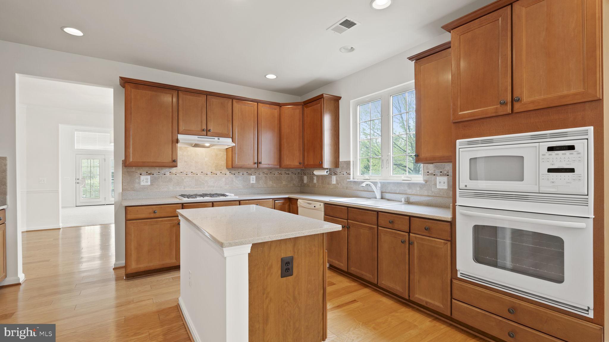 FOUR SEASONS AT HISTORIC VA - Residential Lease