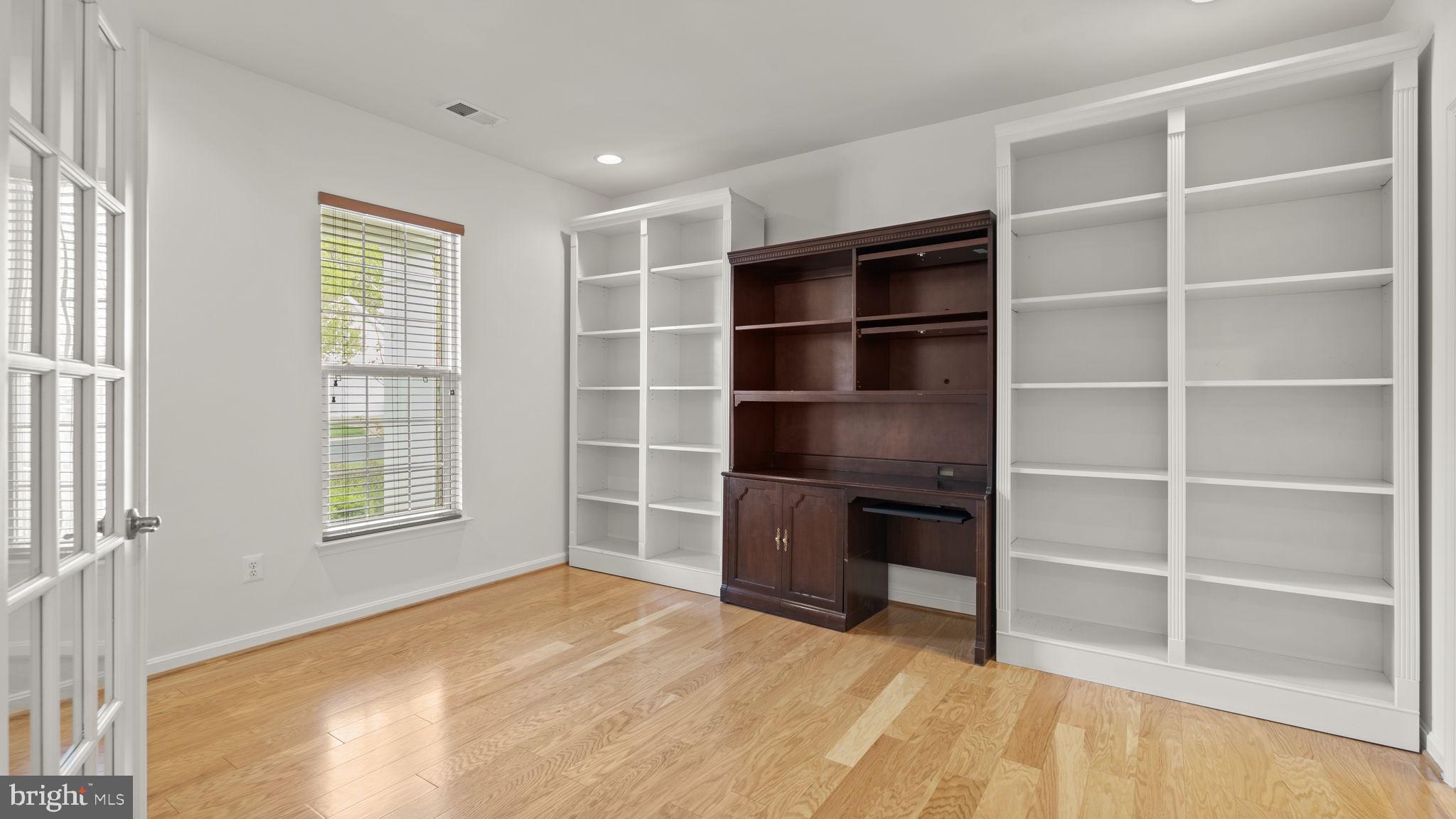 FOUR SEASONS AT HISTORIC VA - Residential Lease