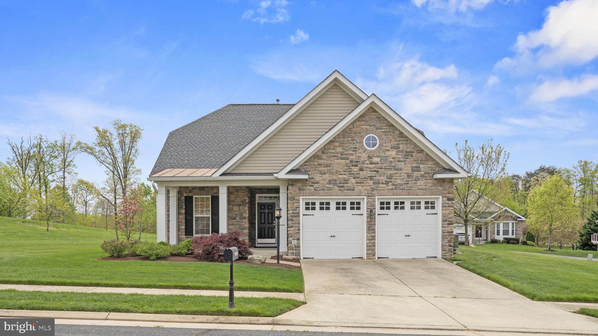 FOUR SEASONS AT HISTORIC VA - Residential Lease