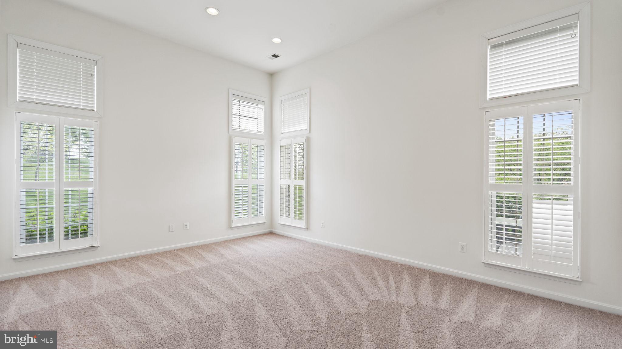 FOUR SEASONS AT HISTORIC VA - Residential Lease