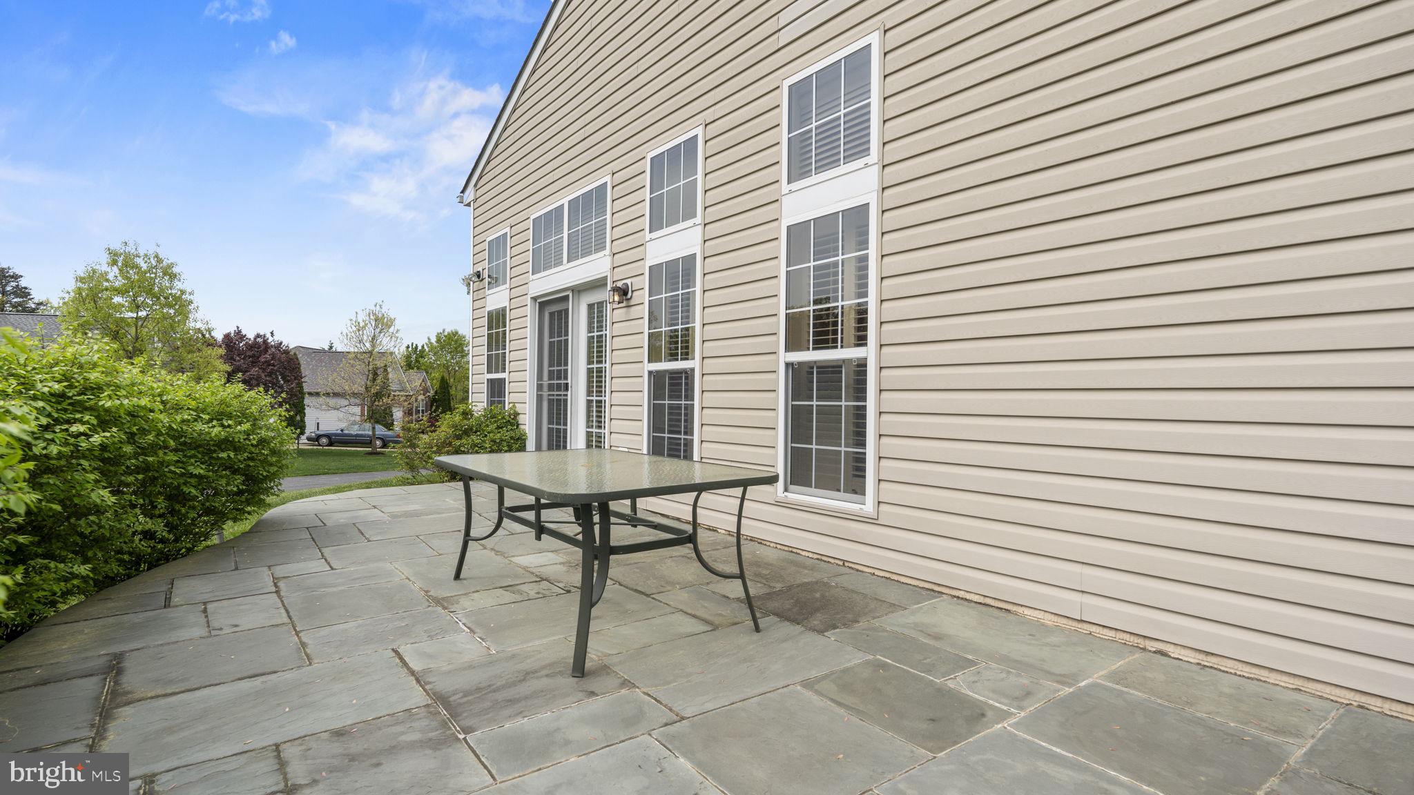 FOUR SEASONS AT HISTORIC VA - Residential Lease