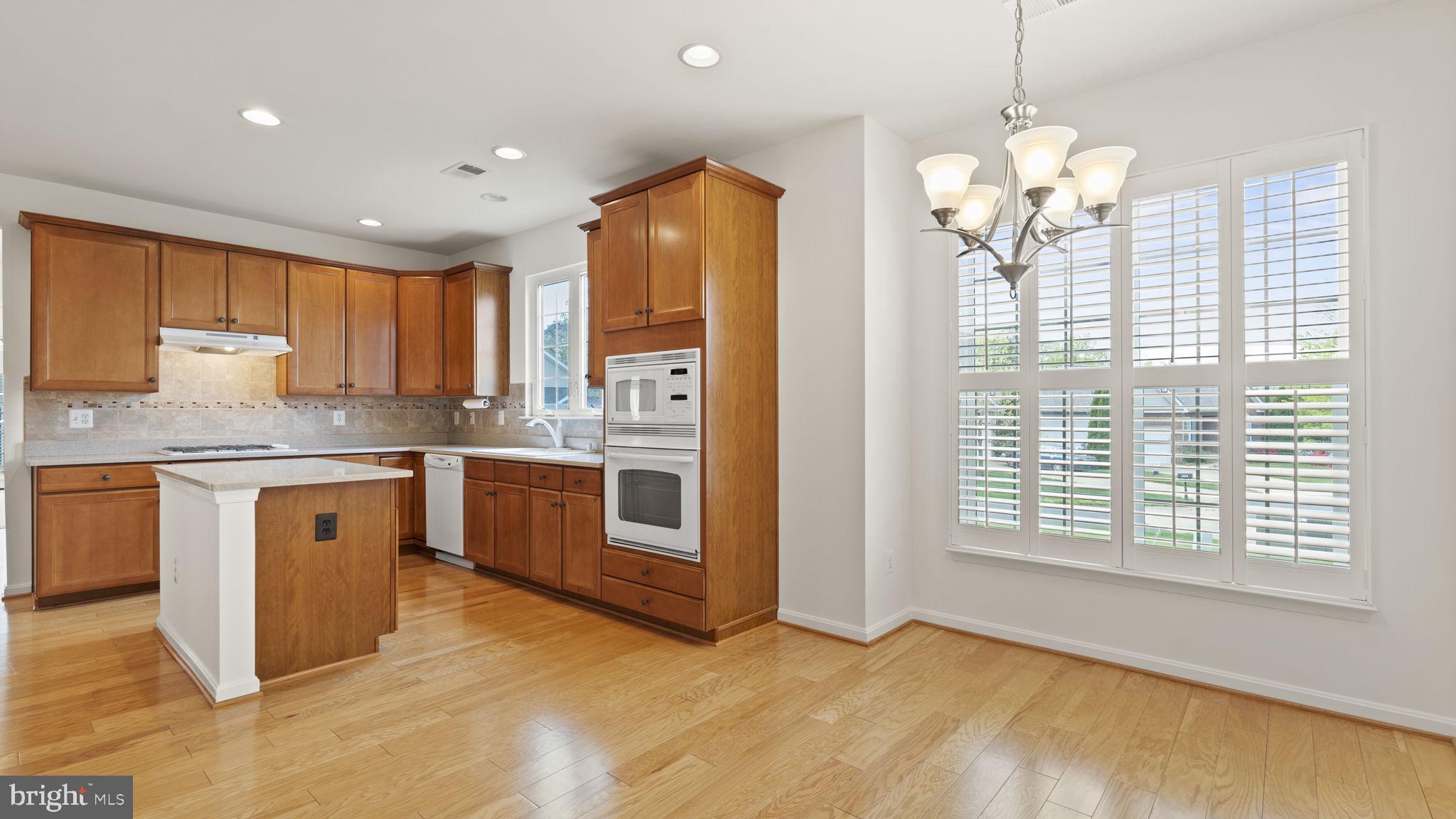 FOUR SEASONS AT HISTORIC VA - Residential Lease