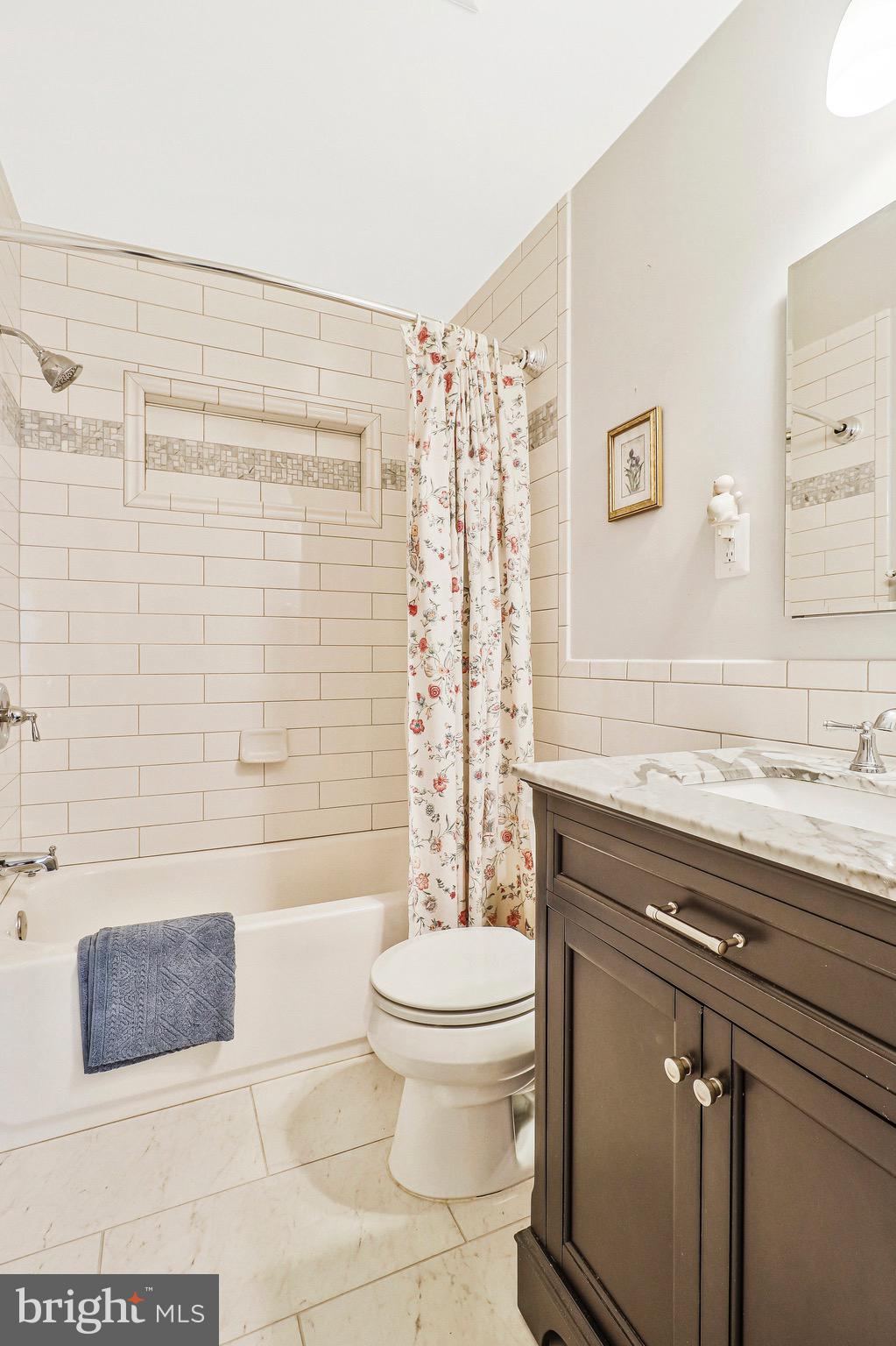 KINGS PARK WEST - Residential