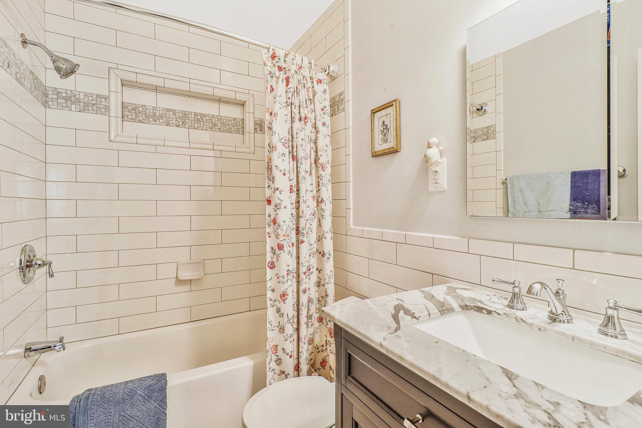 KINGS PARK WEST - Residential