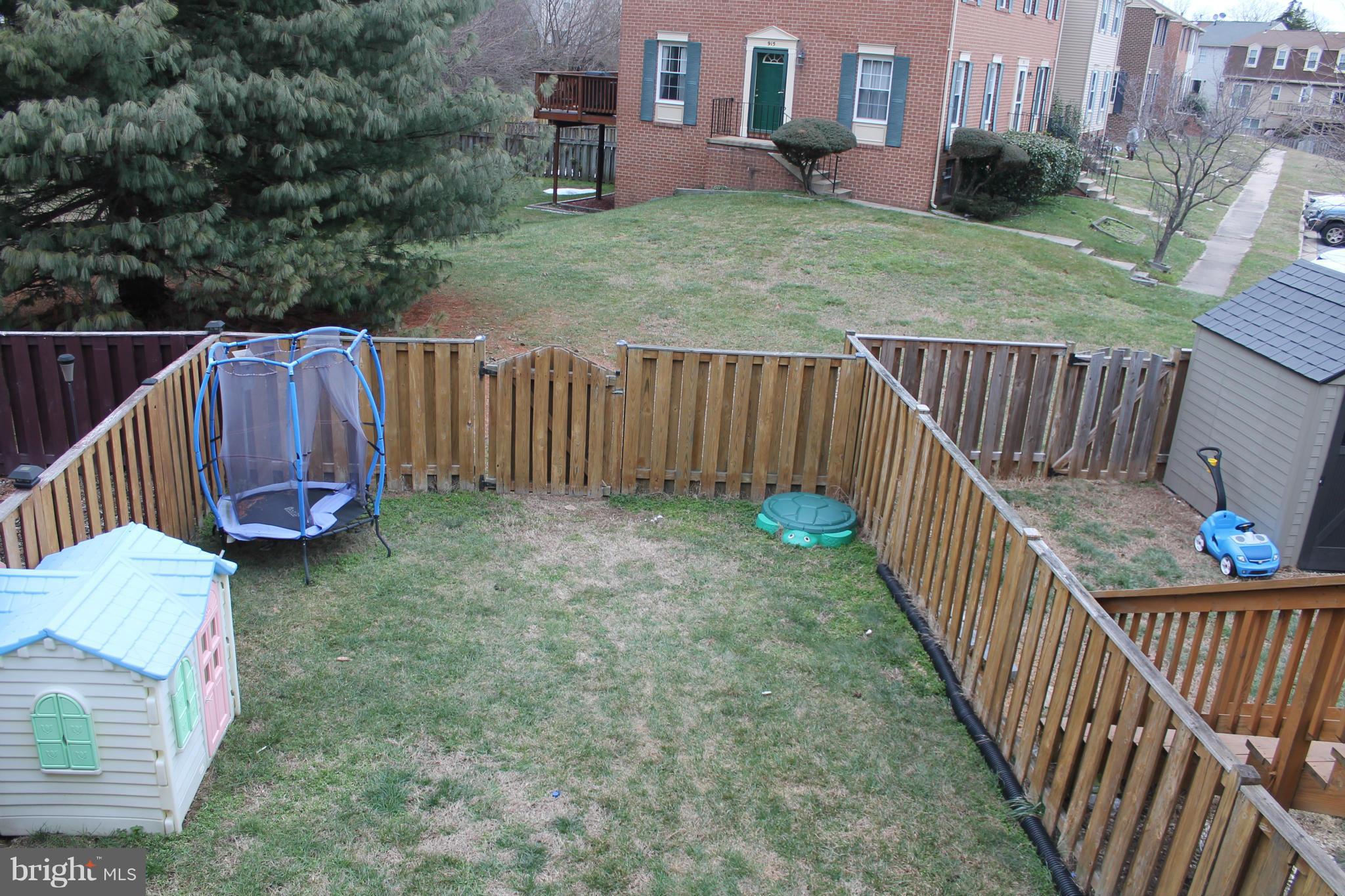 ELIZABETHS LANDING - Residential