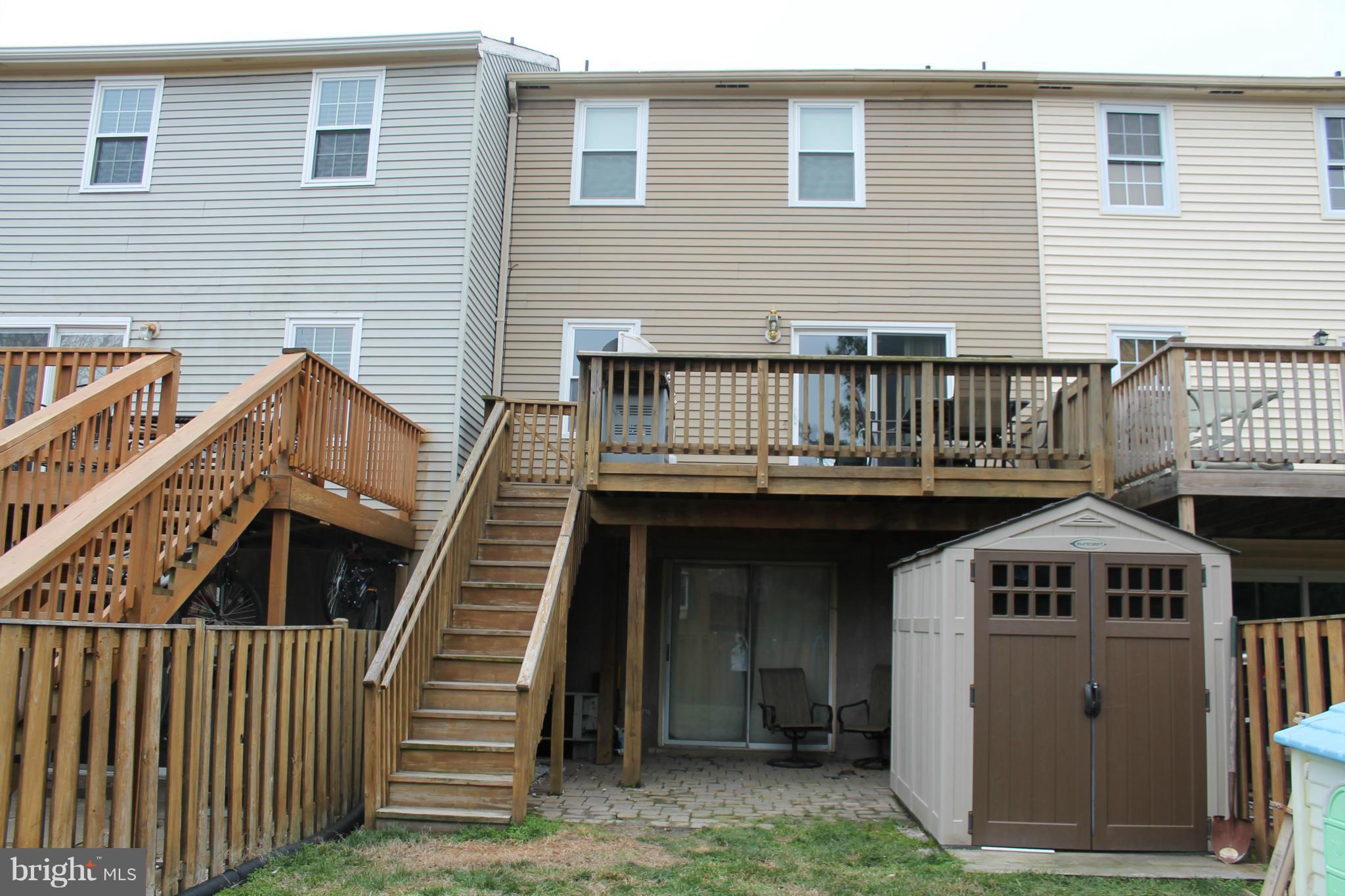 ELIZABETHS LANDING - Residential