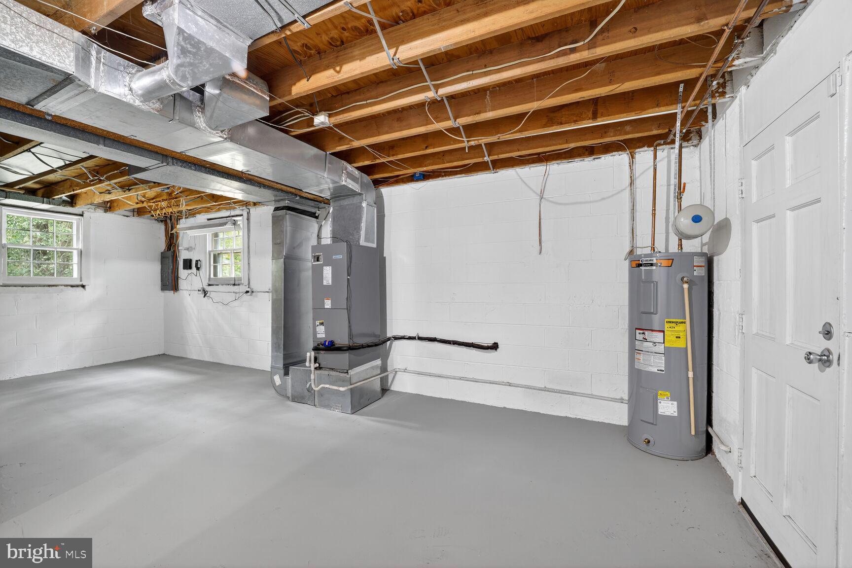 PLEASANT SPRINGS - Residential