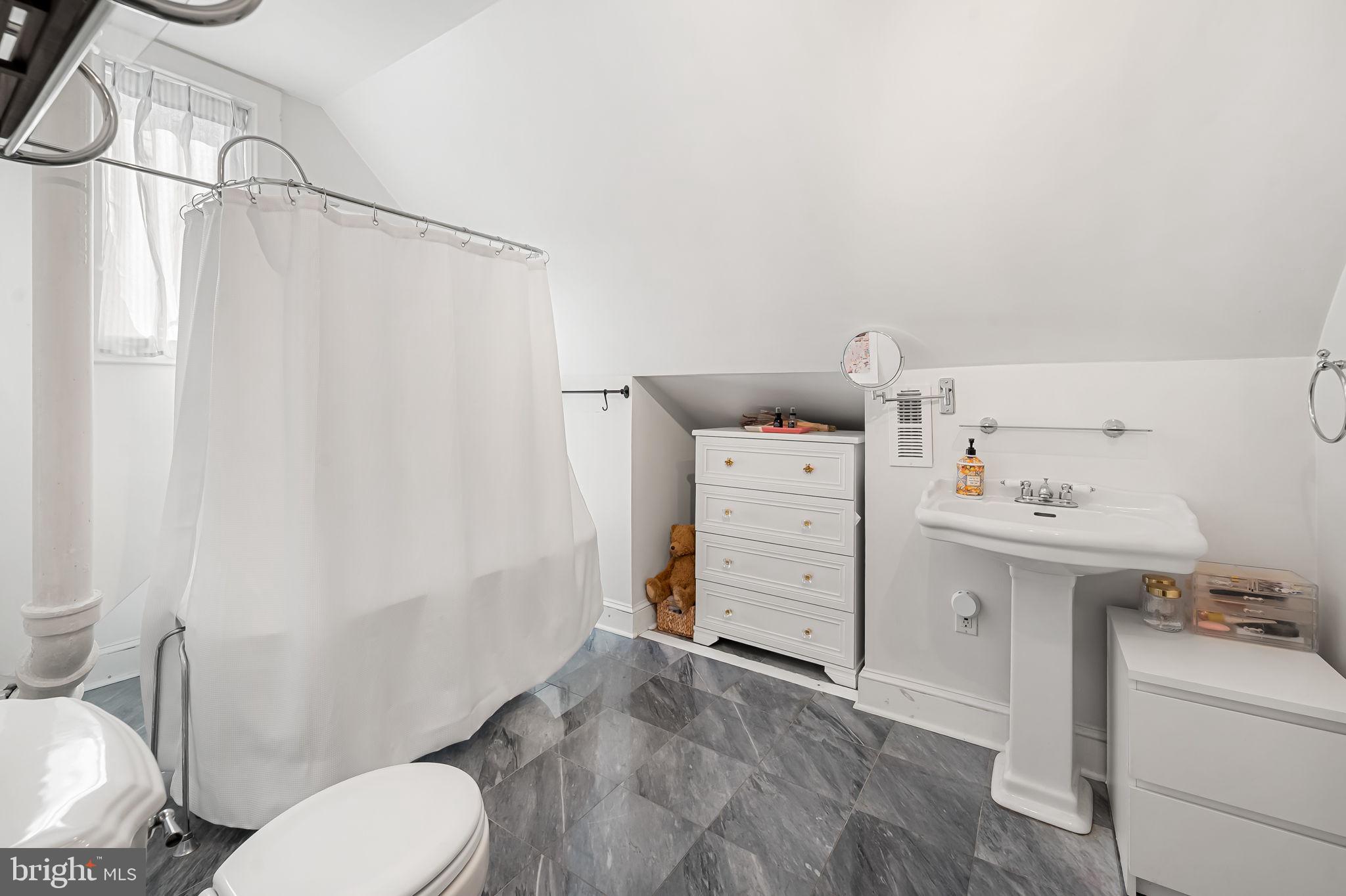 GREATER HOMELAND HISTORIC DISTRICT - Residential