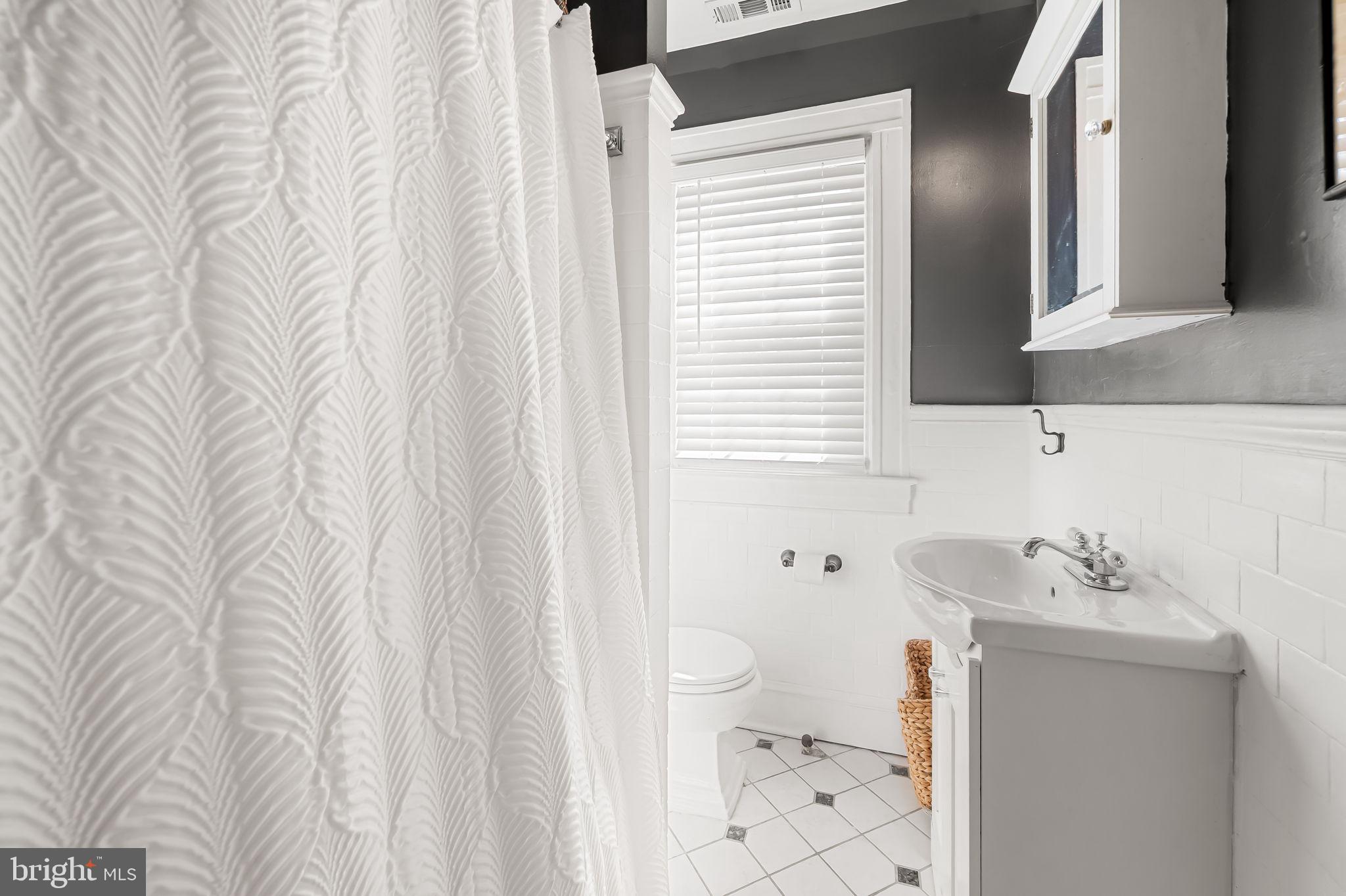 GREATER HOMELAND HISTORIC DISTRICT - Residential