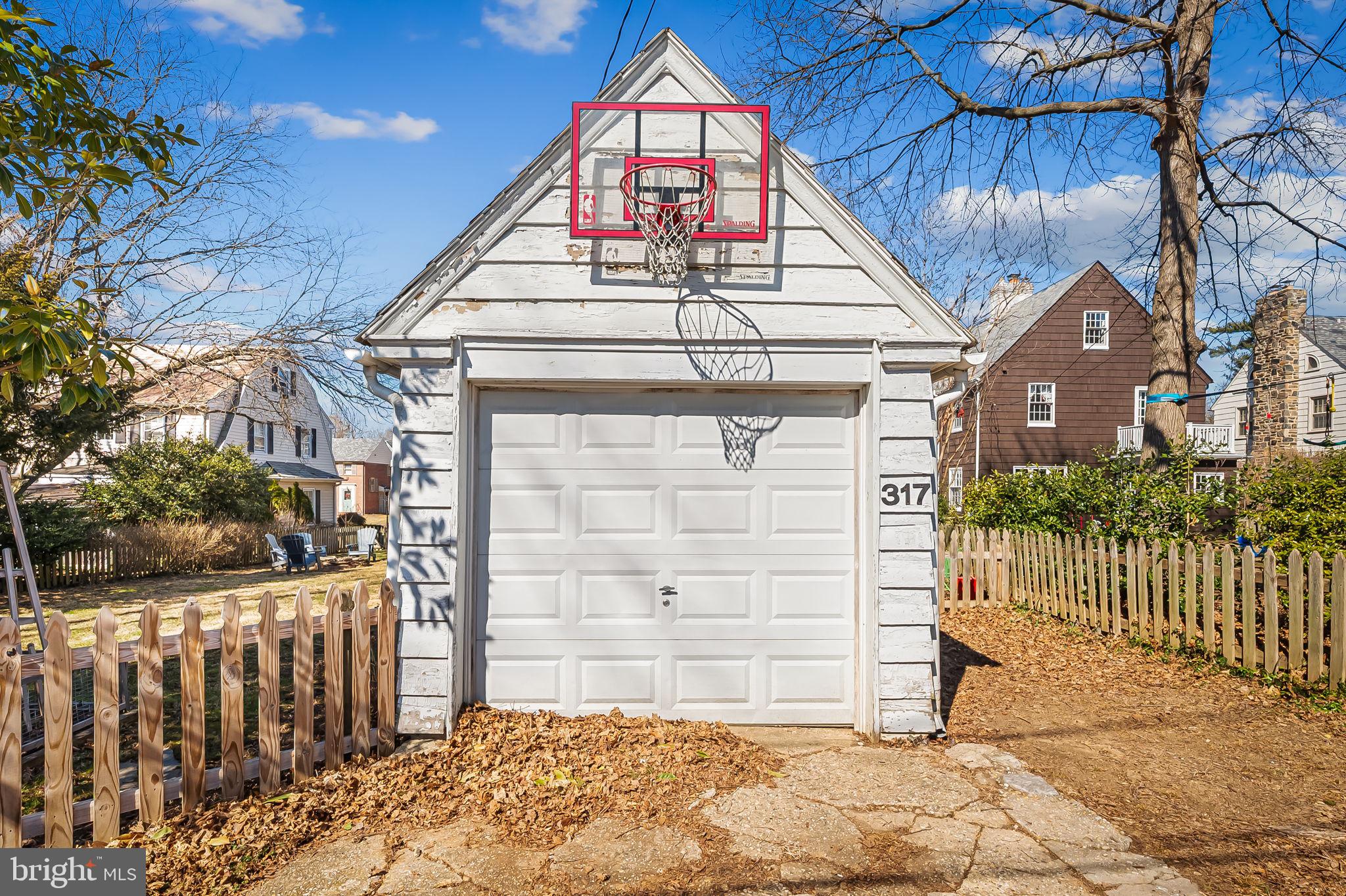 GREATER HOMELAND HISTORIC DISTRICT - Residential