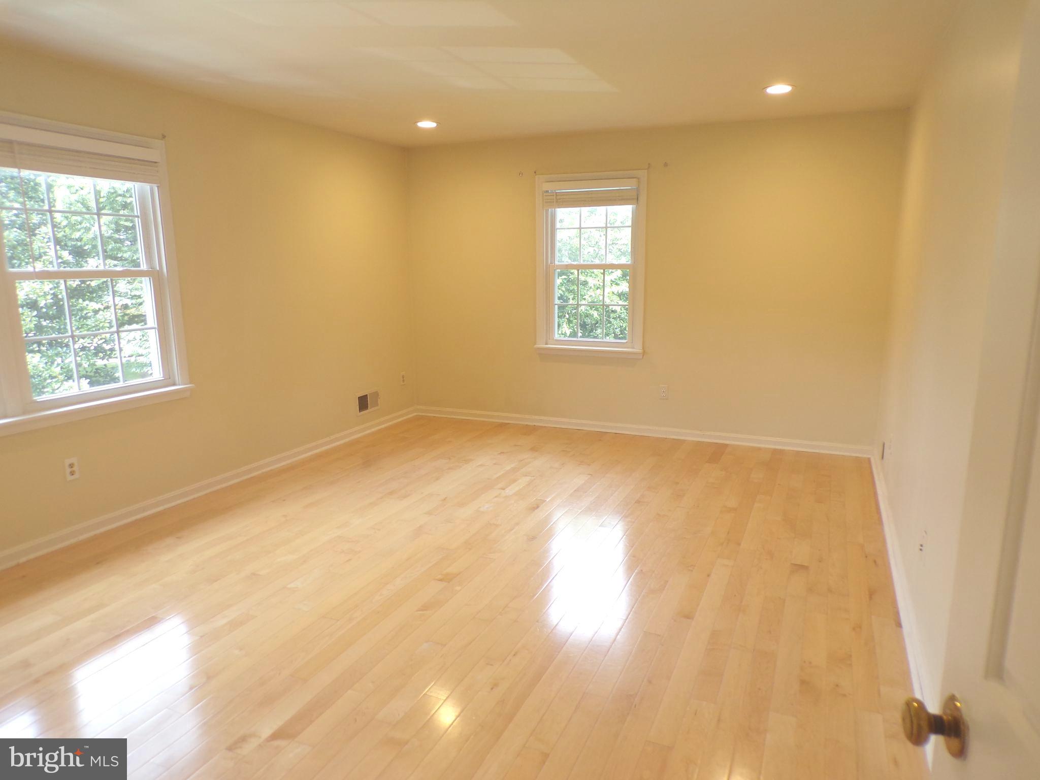 PARKSIDE AT ALEXANDRIA - Residential Lease