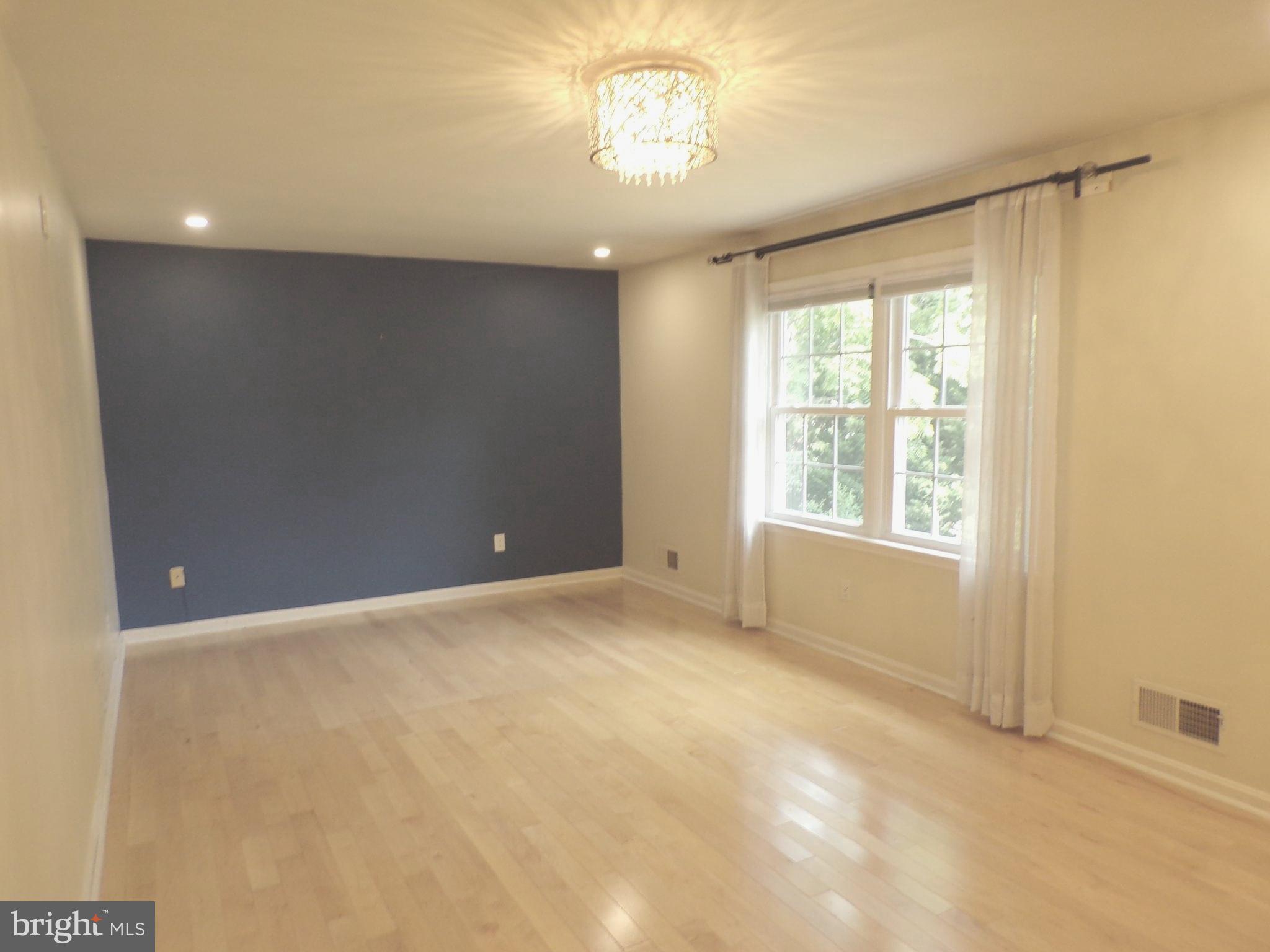 PARKSIDE AT ALEXANDRIA - Residential Lease