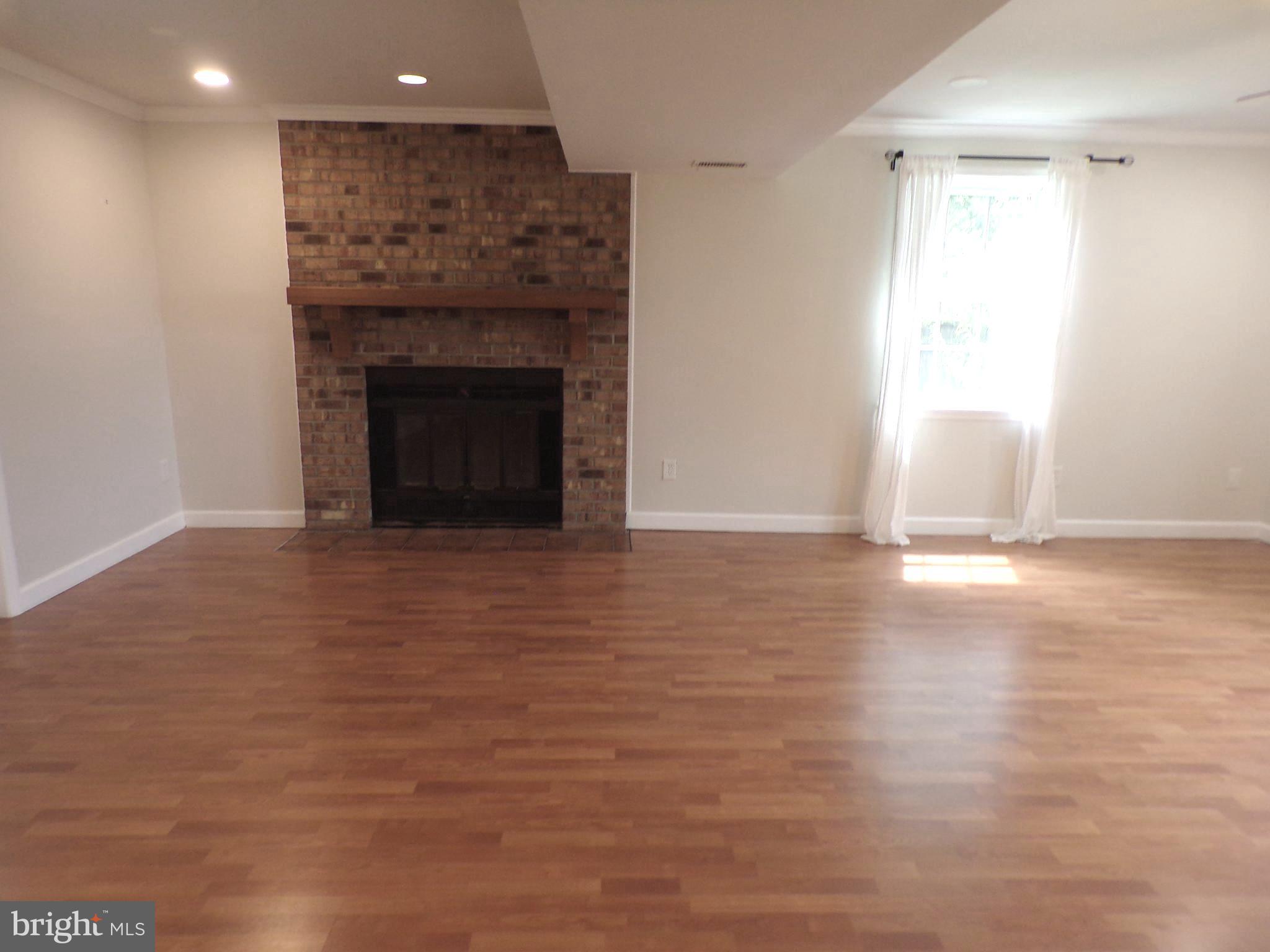 PARKSIDE AT ALEXANDRIA - Residential Lease