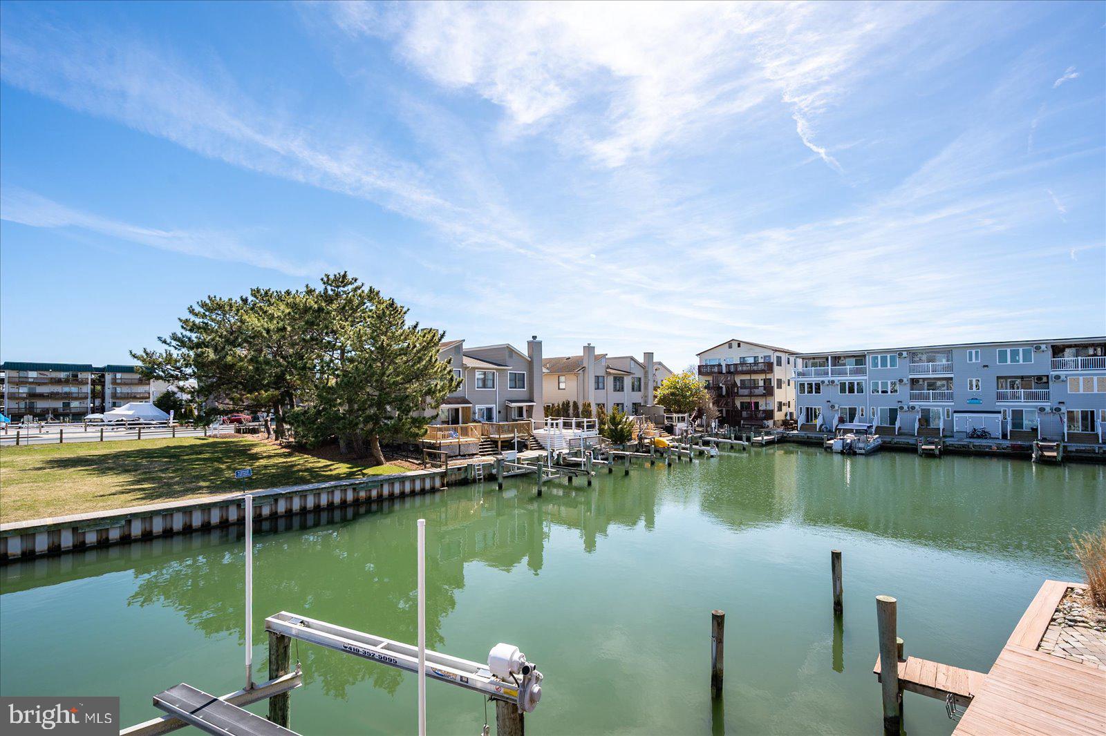 BAYSHORE ESTATES - Residential