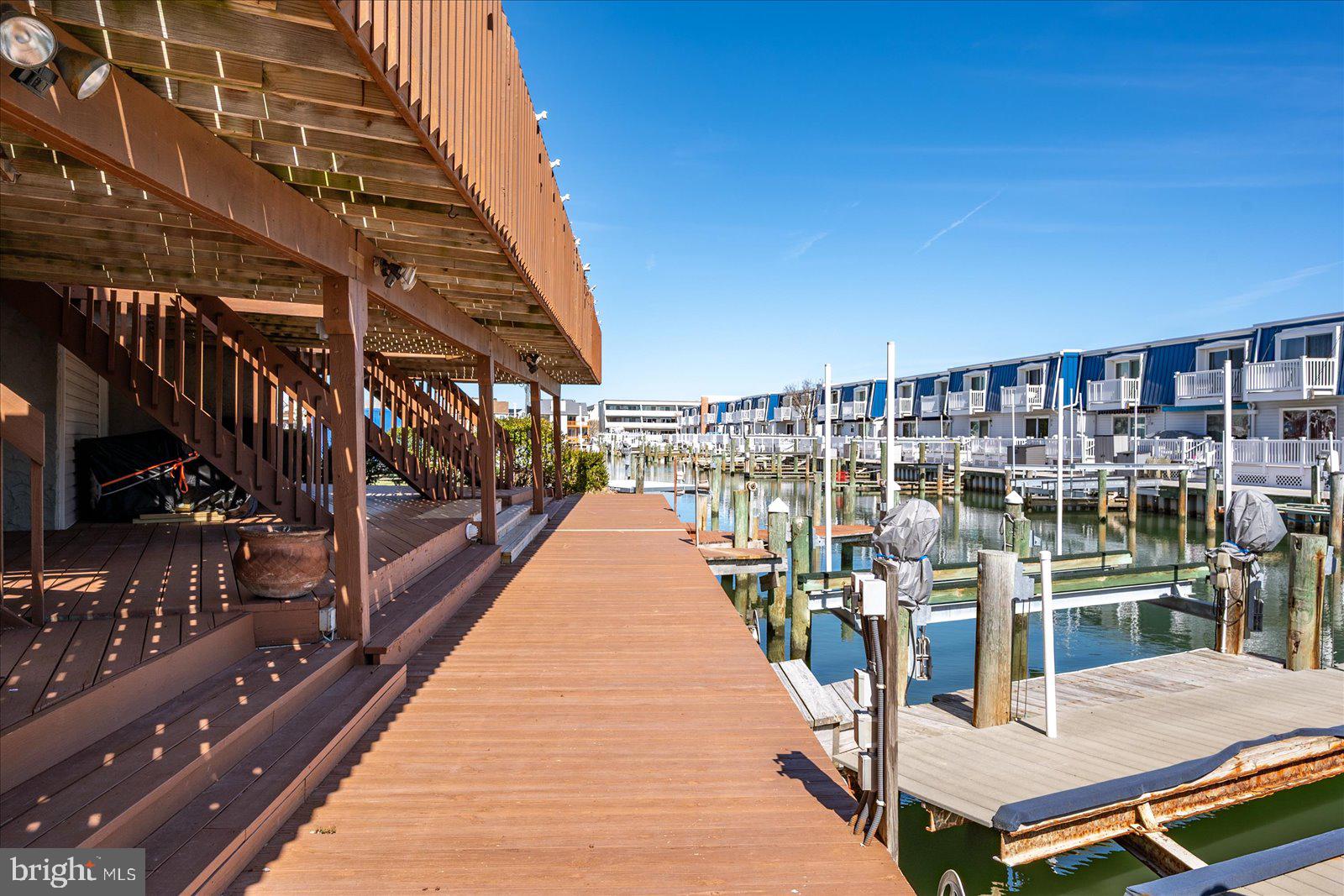 BAYSHORE ESTATES - Residential