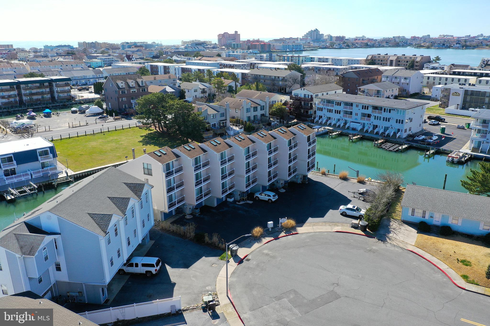 BAYSHORE ESTATES - Residential