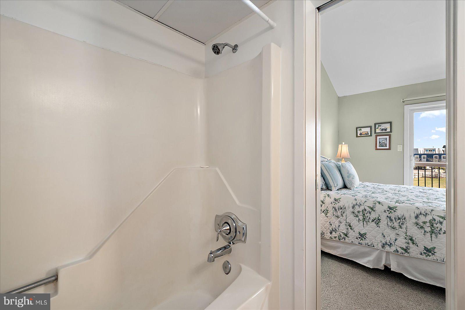 BAYSHORE ESTATES - Residential