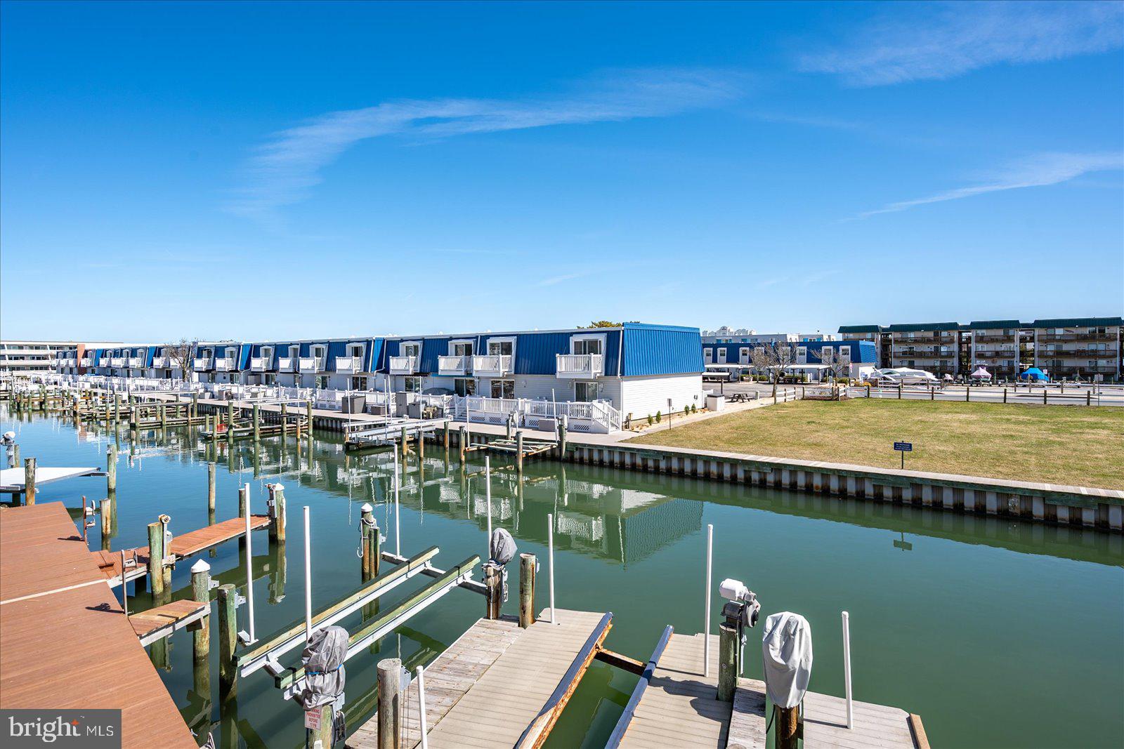 BAYSHORE ESTATES - Residential