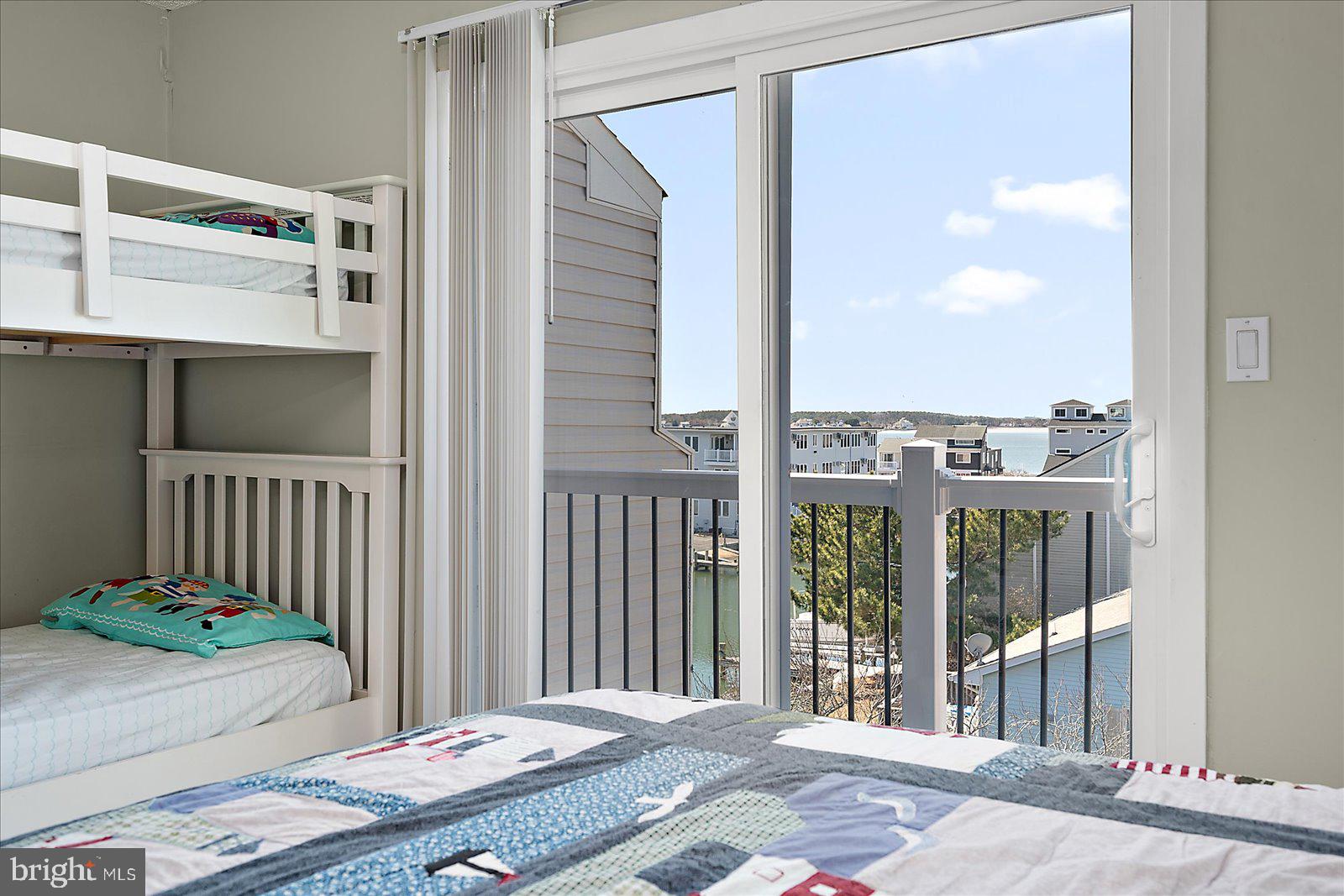 BAYSHORE ESTATES - Residential