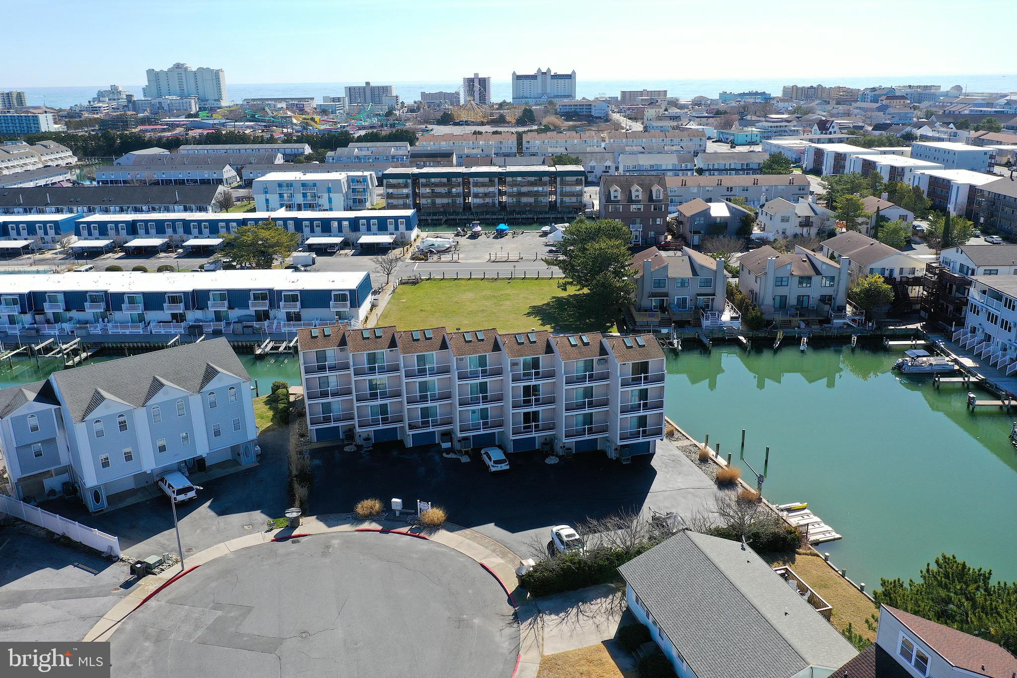 BAYSHORE ESTATES - Residential