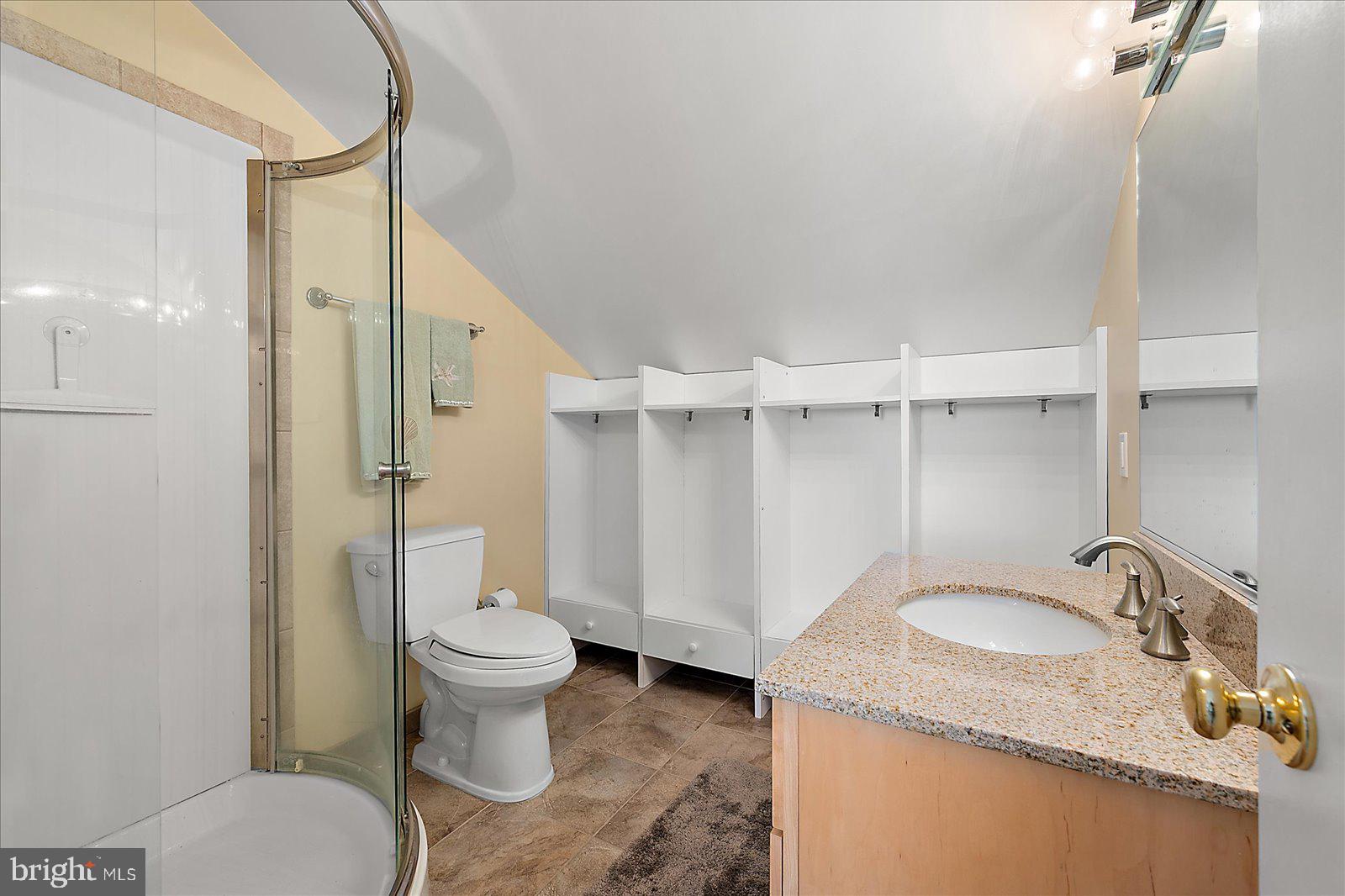 BAYSHORE ESTATES - Residential