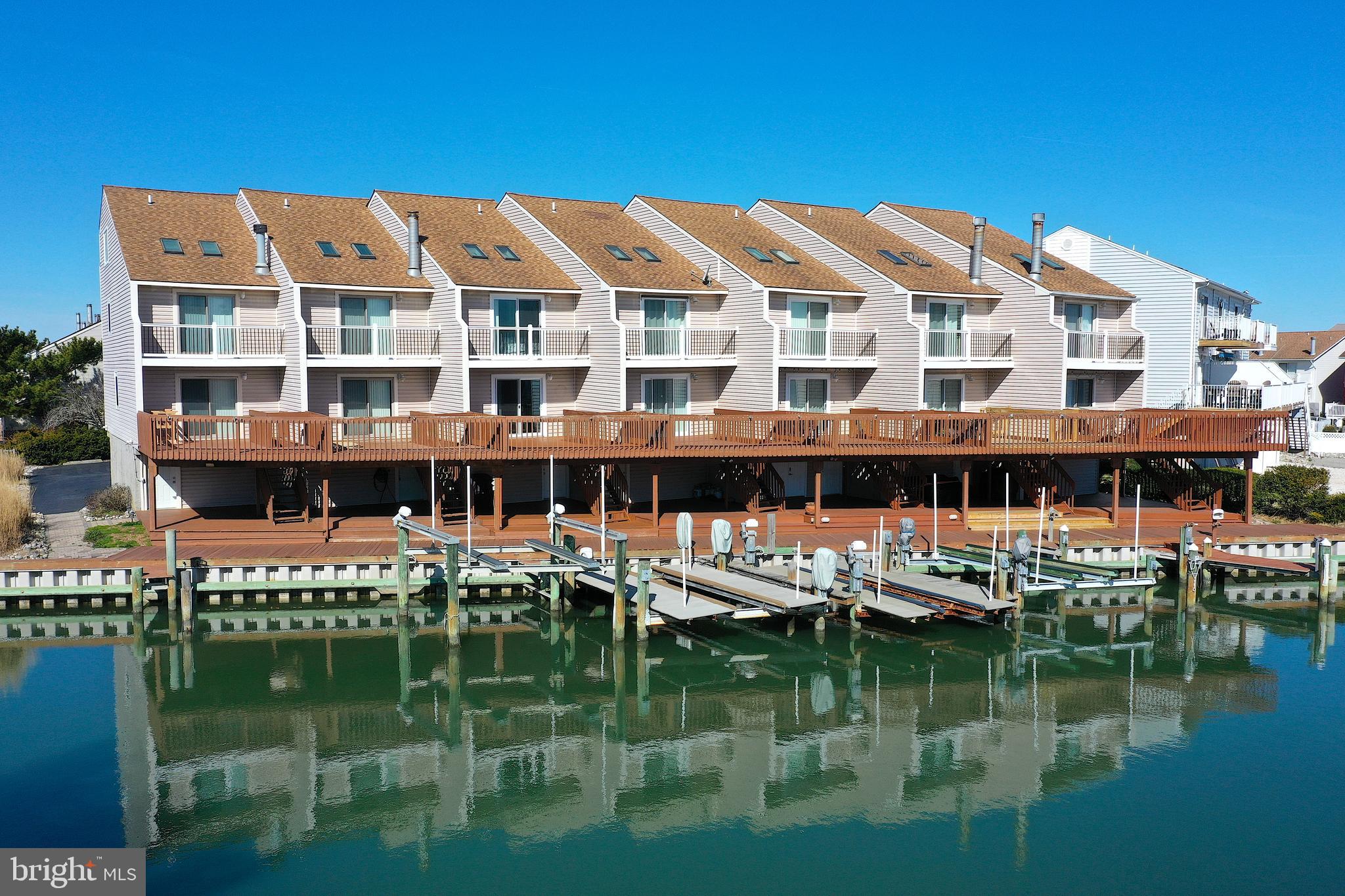 BAYSHORE ESTATES - Residential