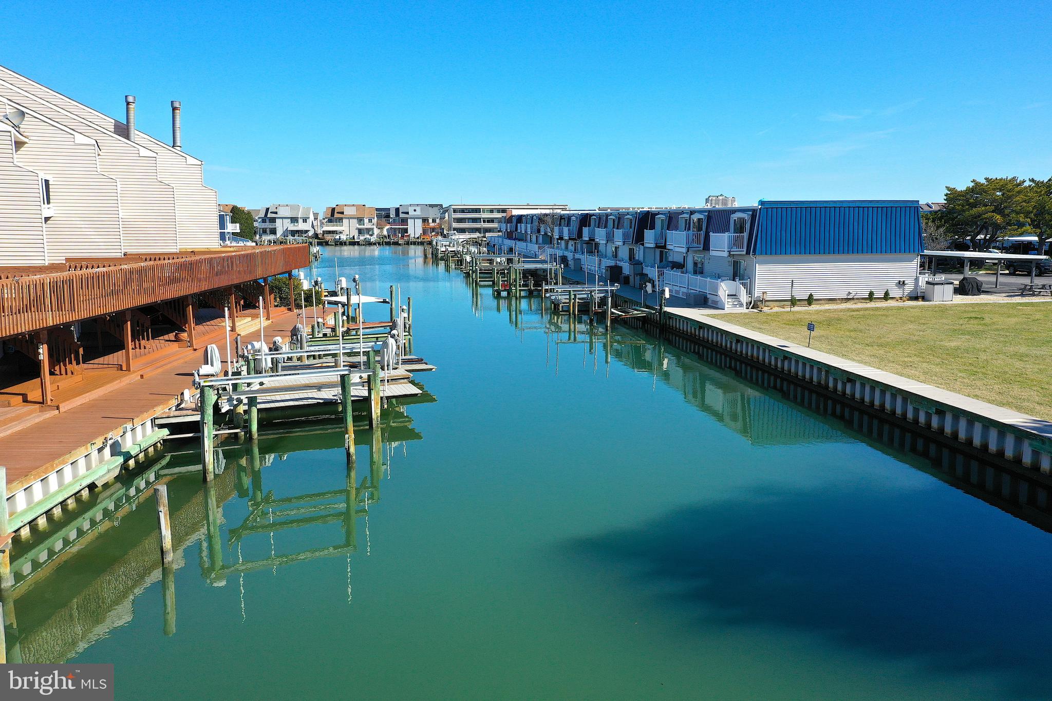 BAYSHORE ESTATES - Residential