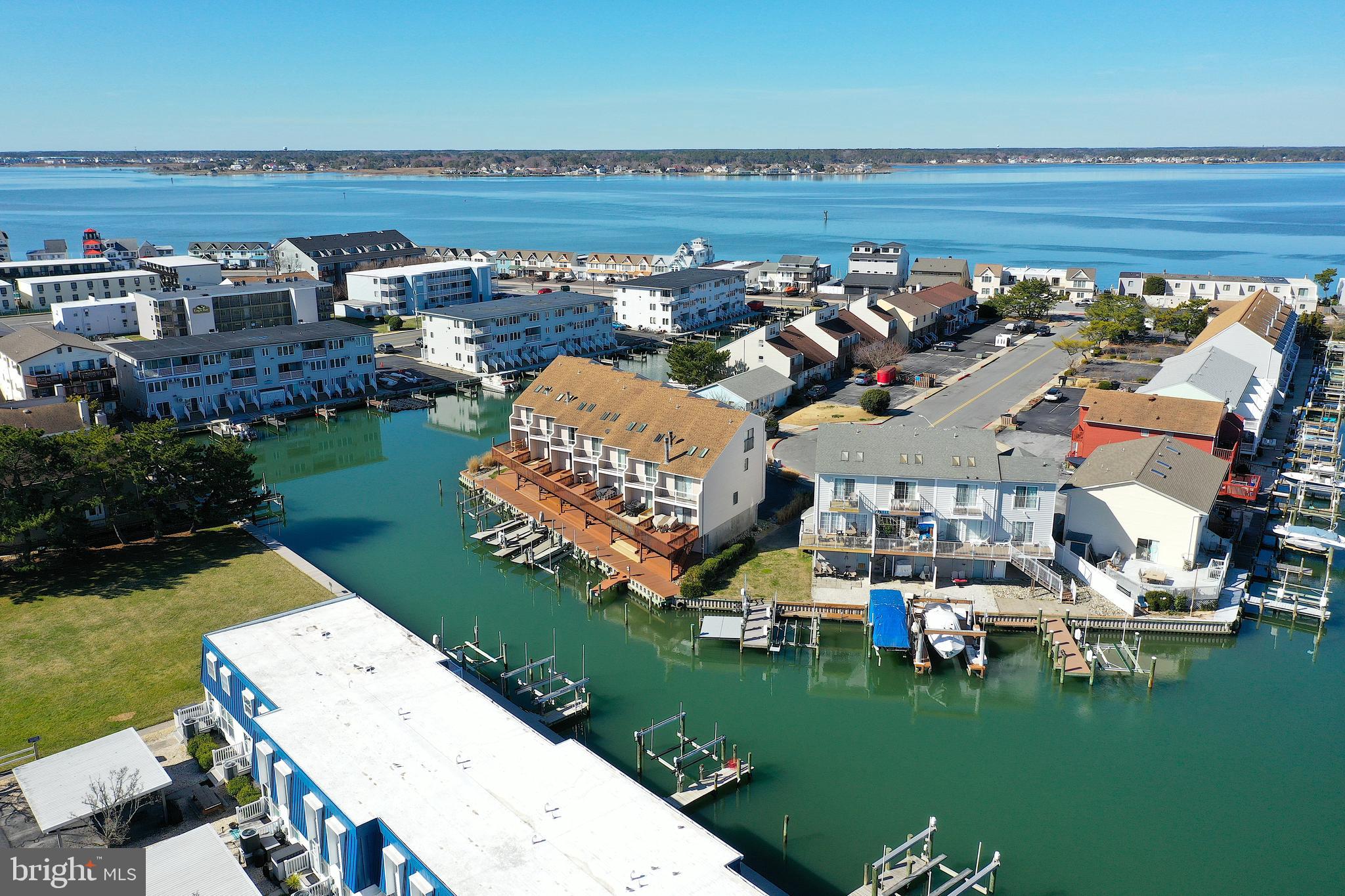 BAYSHORE ESTATES - Residential