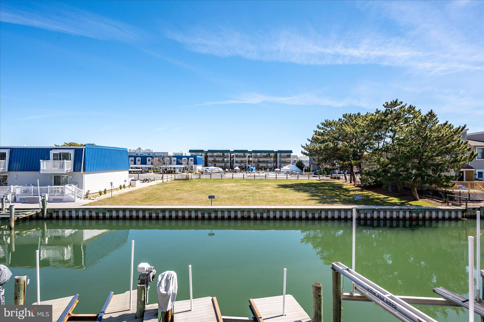 BAYSHORE ESTATES - Residential