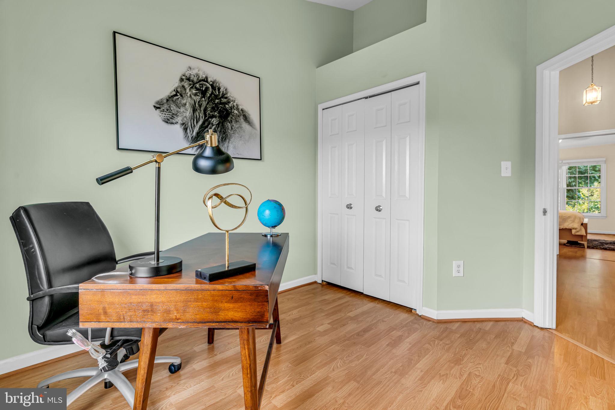 WOODGATE MANOR - Residential