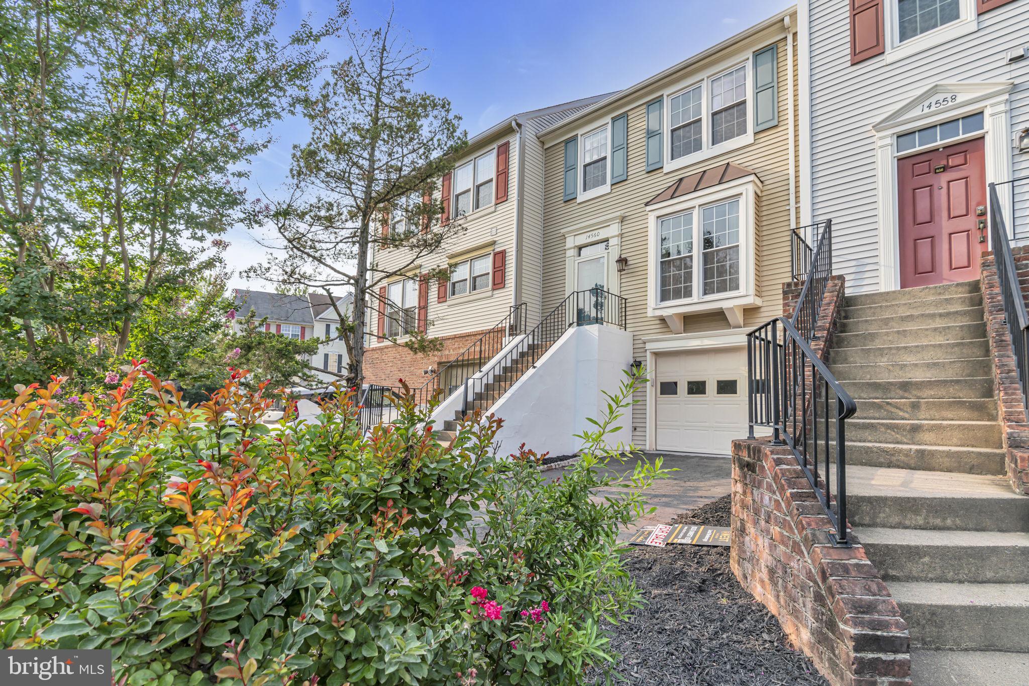 WOODGATE MANOR - Residential